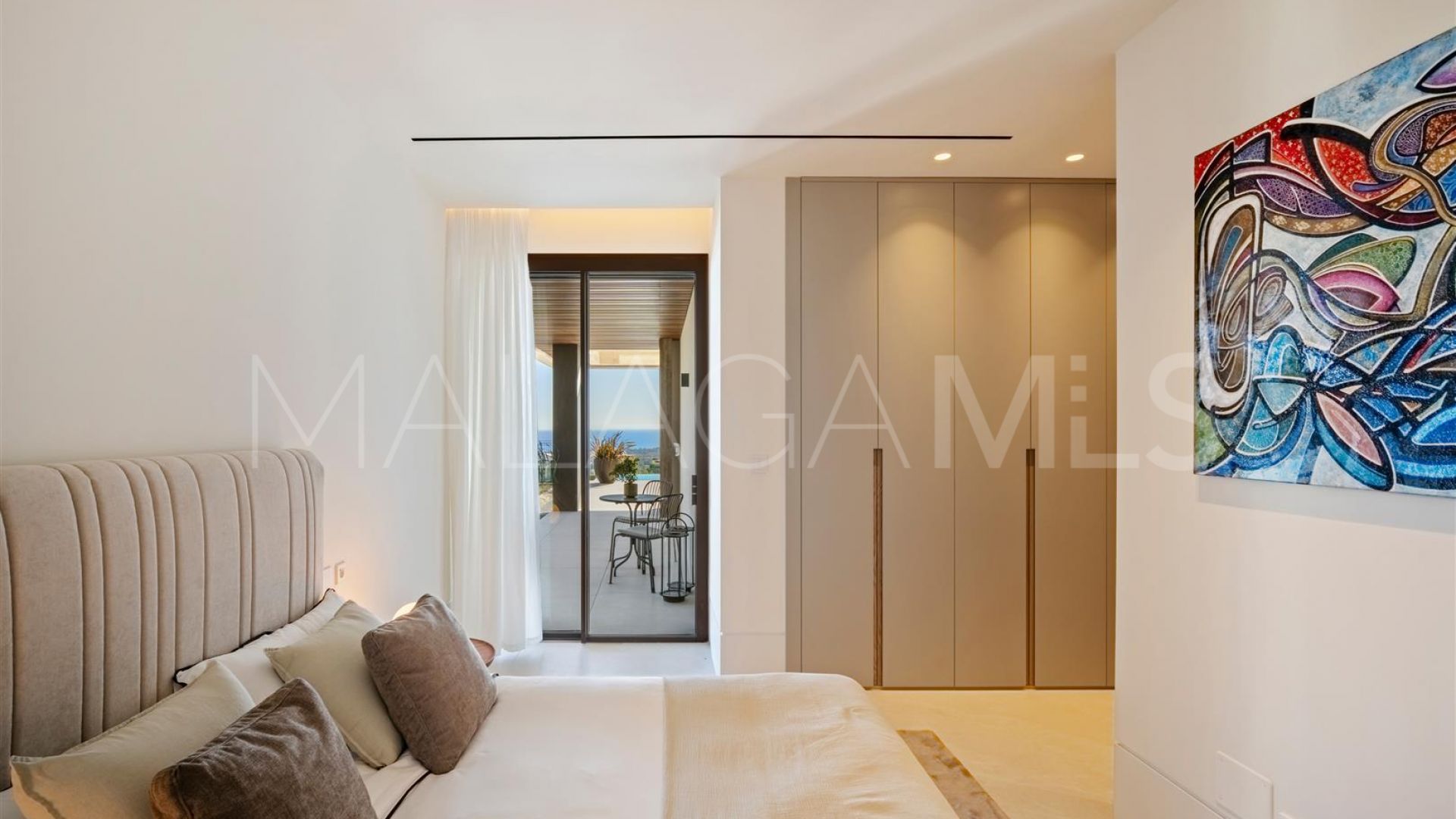 Buy villa with 5 bedrooms in La Quinta