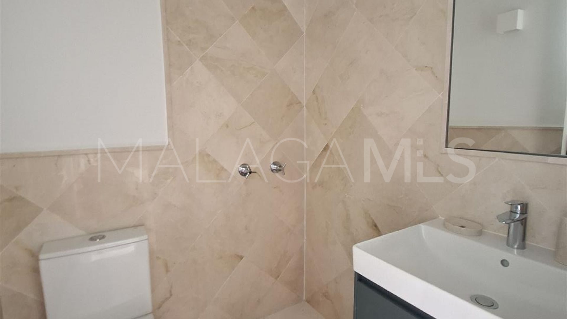 Lägenhet for sale in Aloha