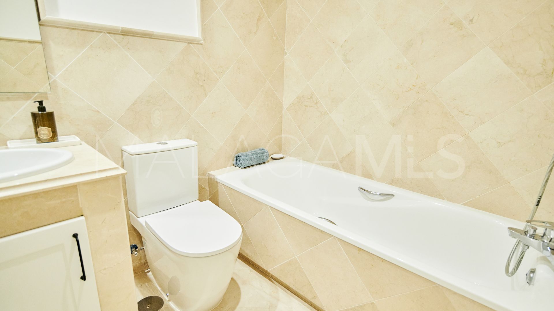 Wohnung for sale in Aloha