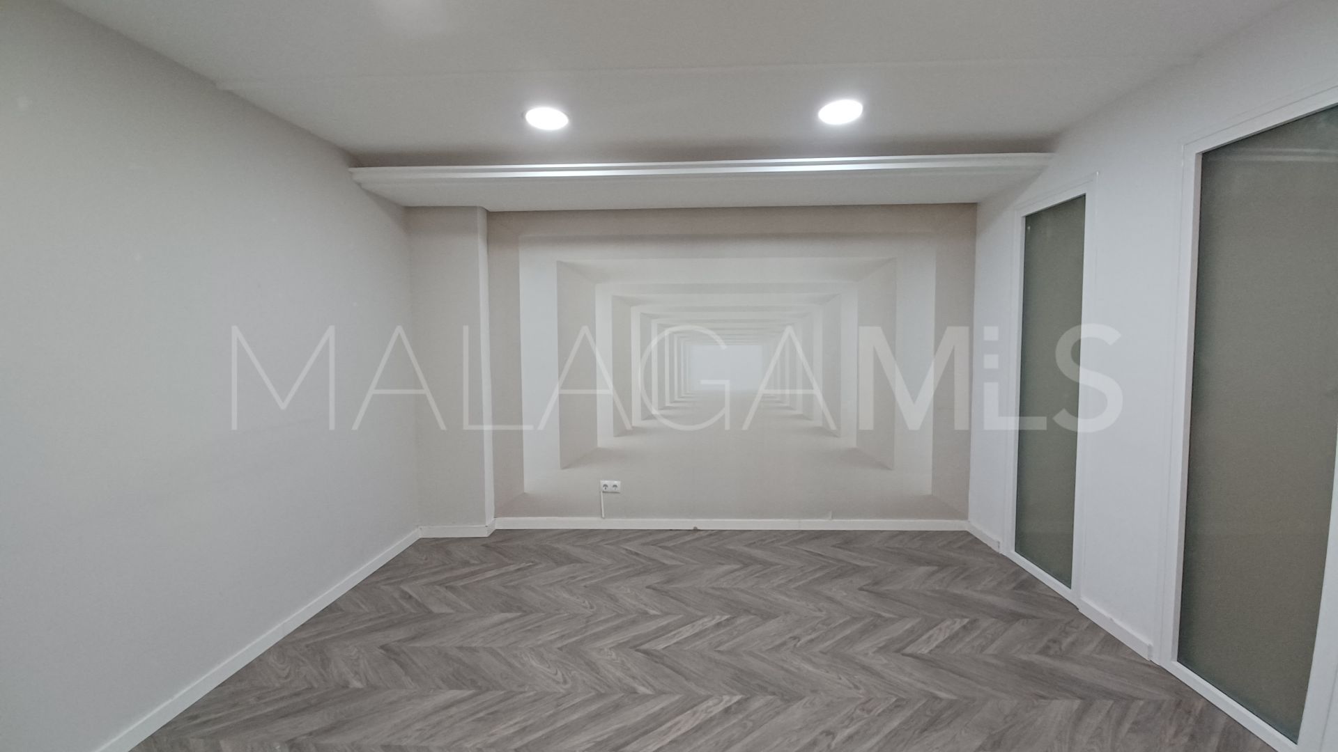 Commercial for sale in Magna Marbella