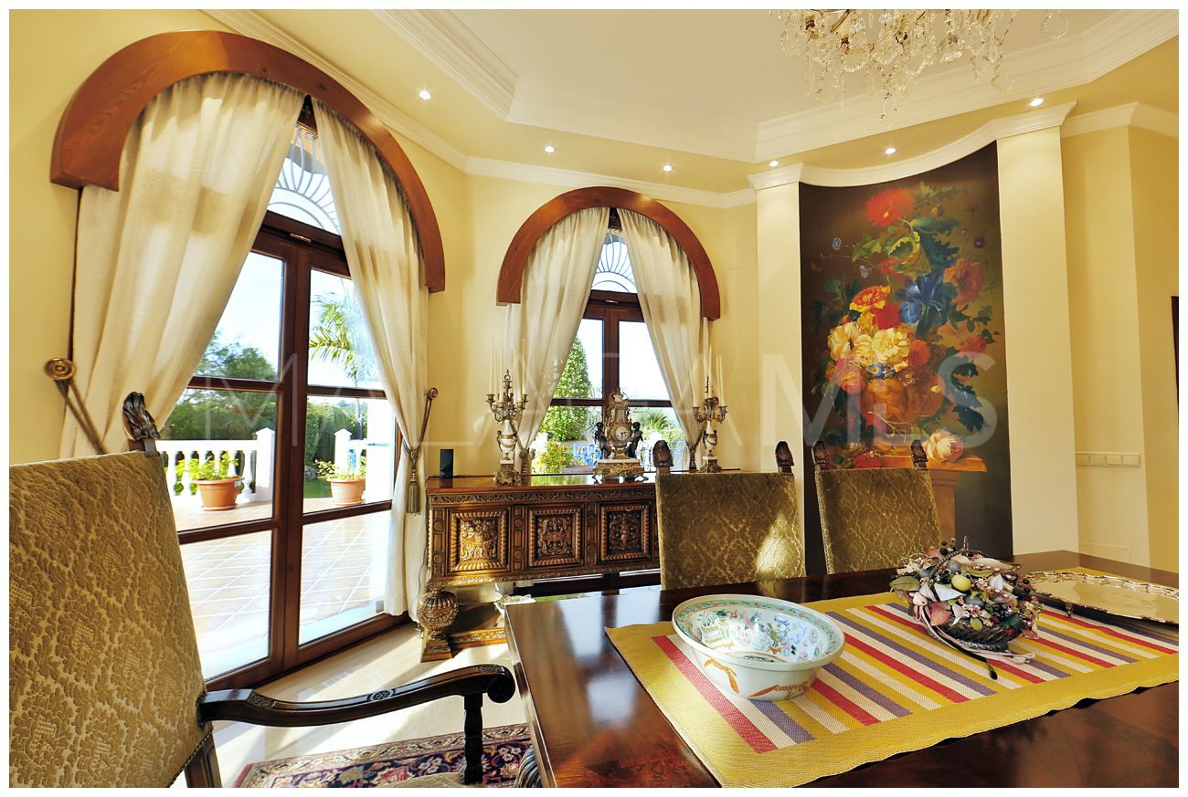 Herrgård for sale in Nueva Andalucia