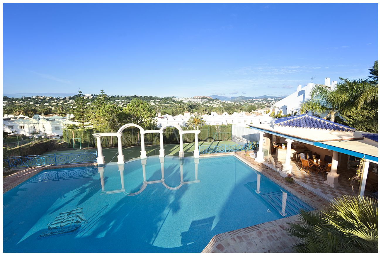 Herrgård for sale in Nueva Andalucia