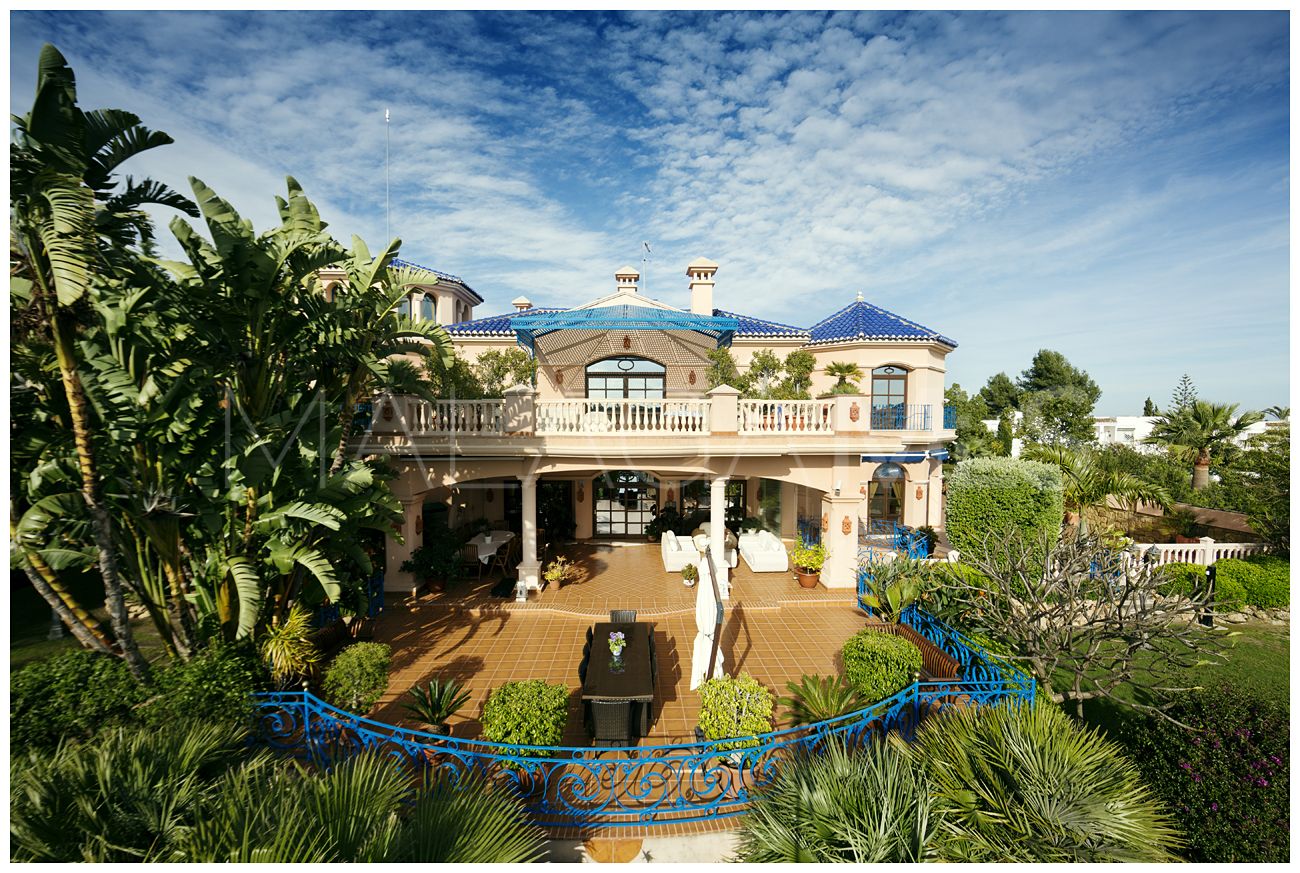 Herrgård for sale in Nueva Andalucia