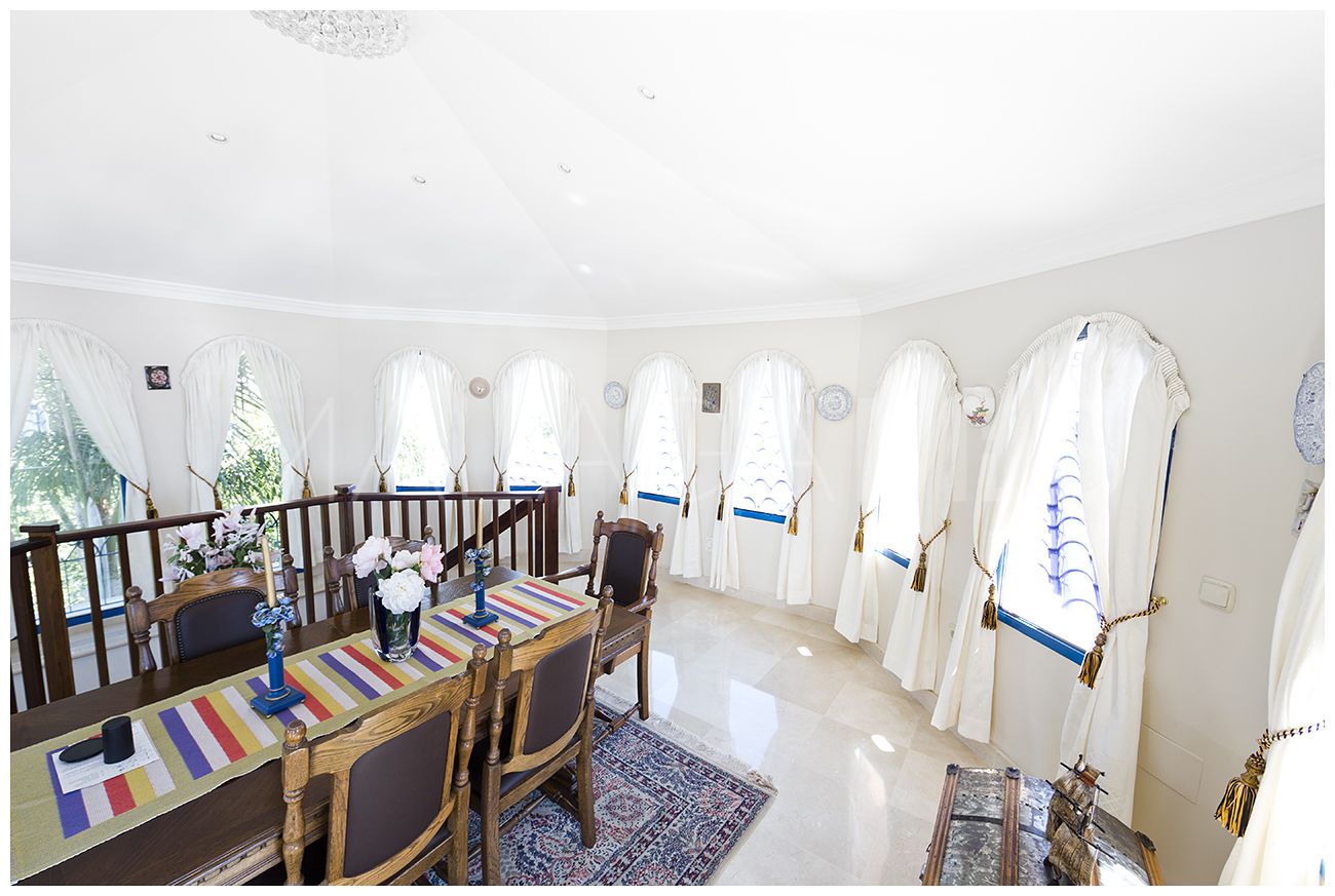 Herrgård for sale in Nueva Andalucia