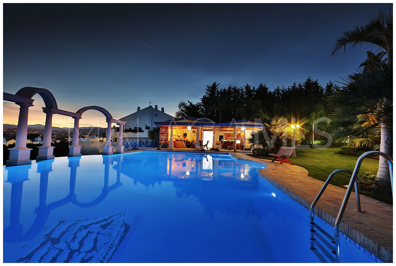 Herrgård for sale in Nueva Andalucia