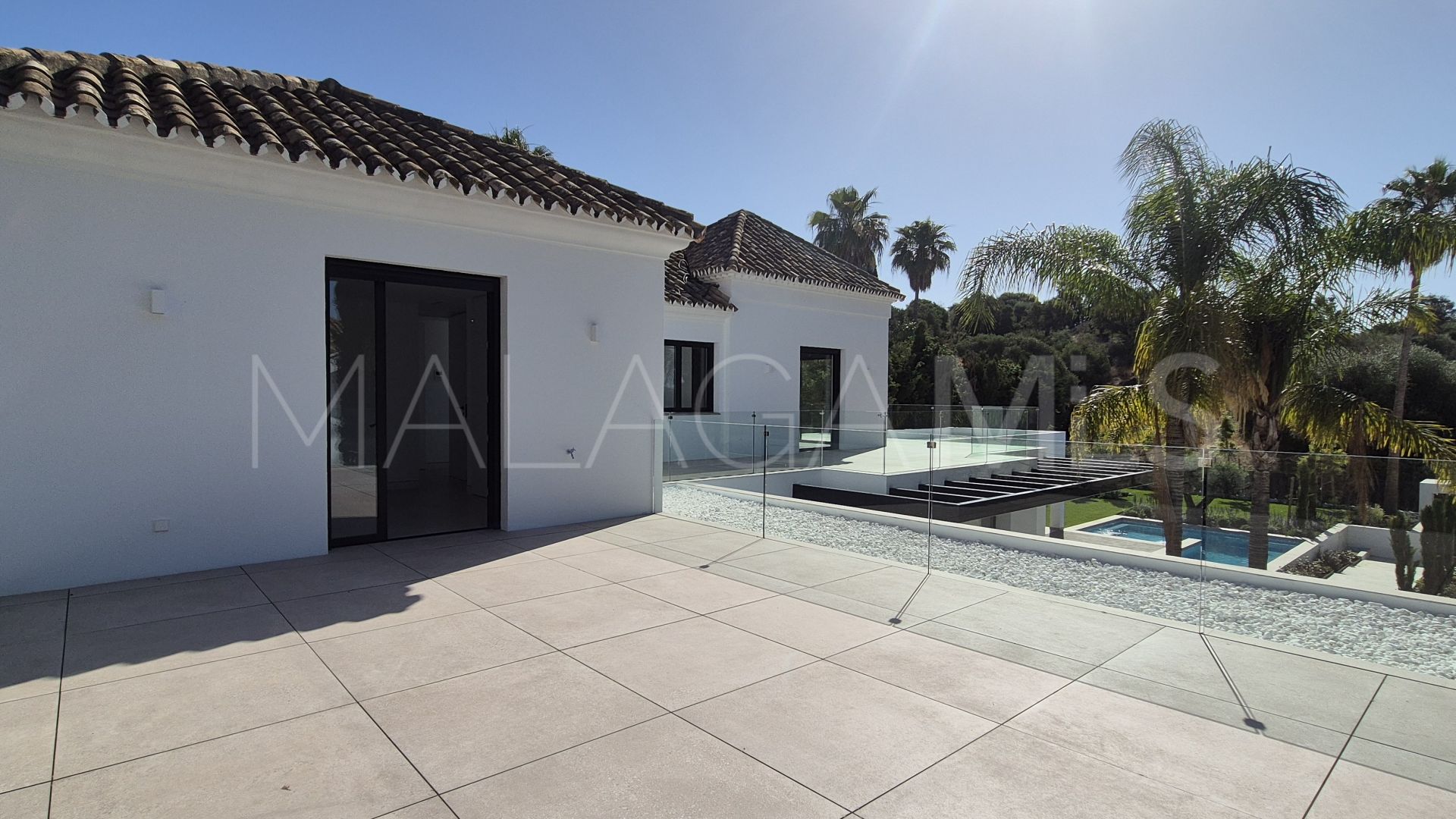 El Paraiso villa for sale