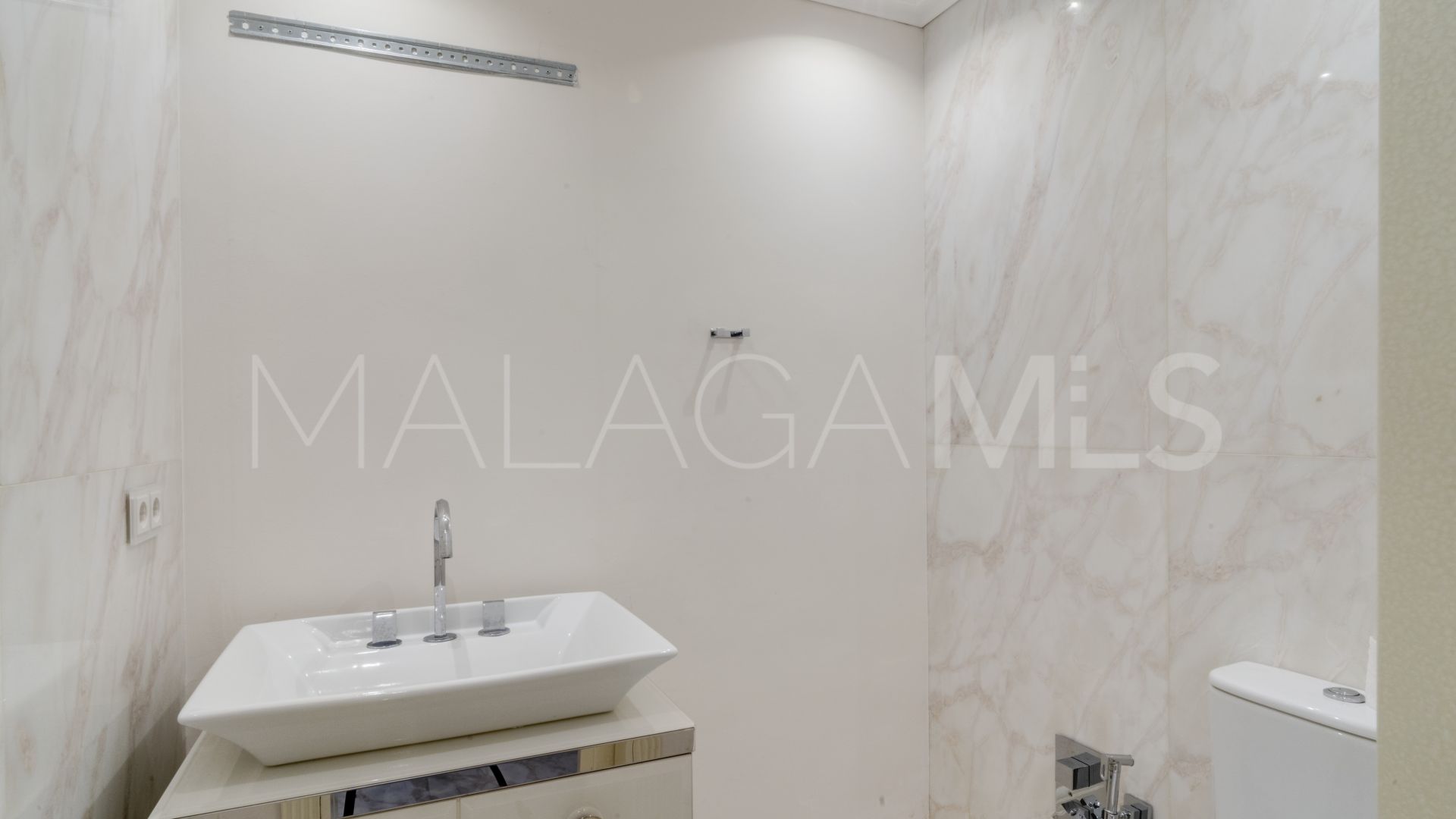 Villa for sale in Las Lomas del Marbella Club
