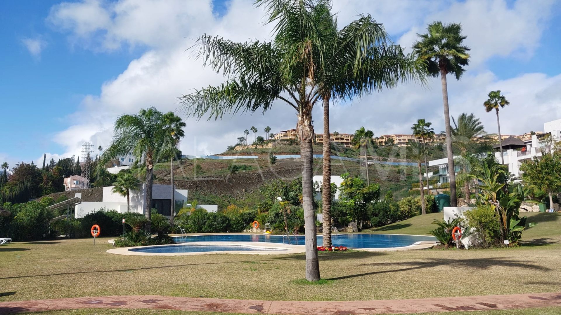 Markplanslägenhet for sale in Mirador del Paraiso