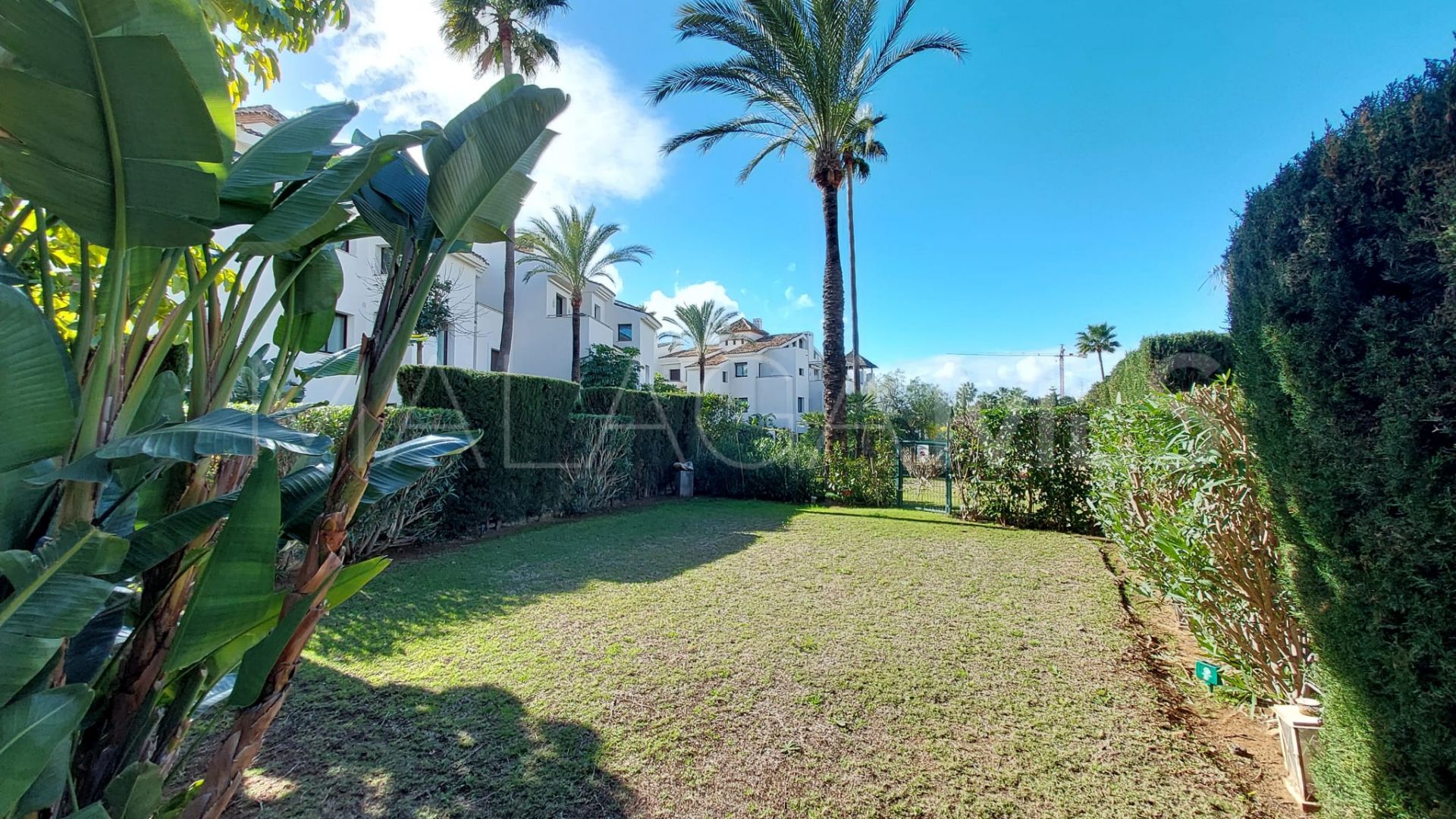 Markplanslägenhet for sale in Mirador del Paraiso