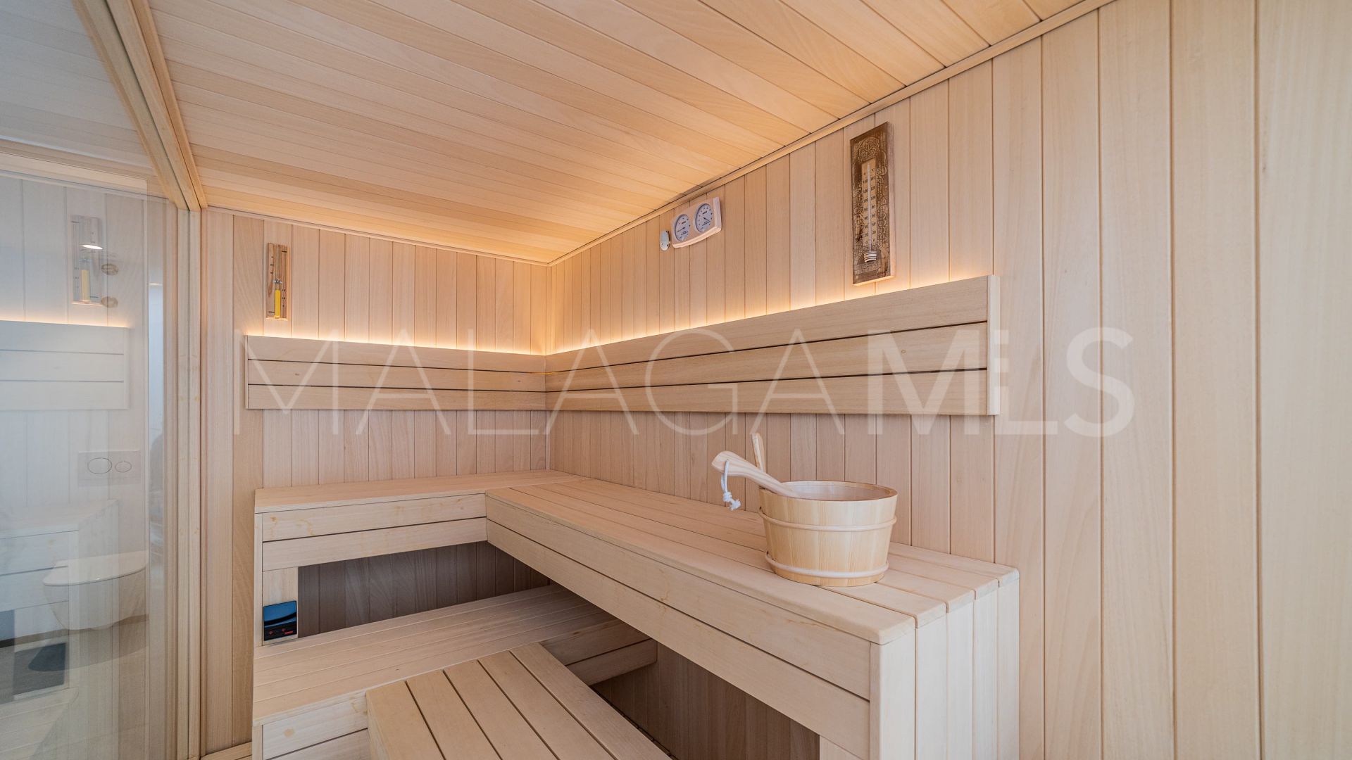 Villa for sale in Los Arqueros