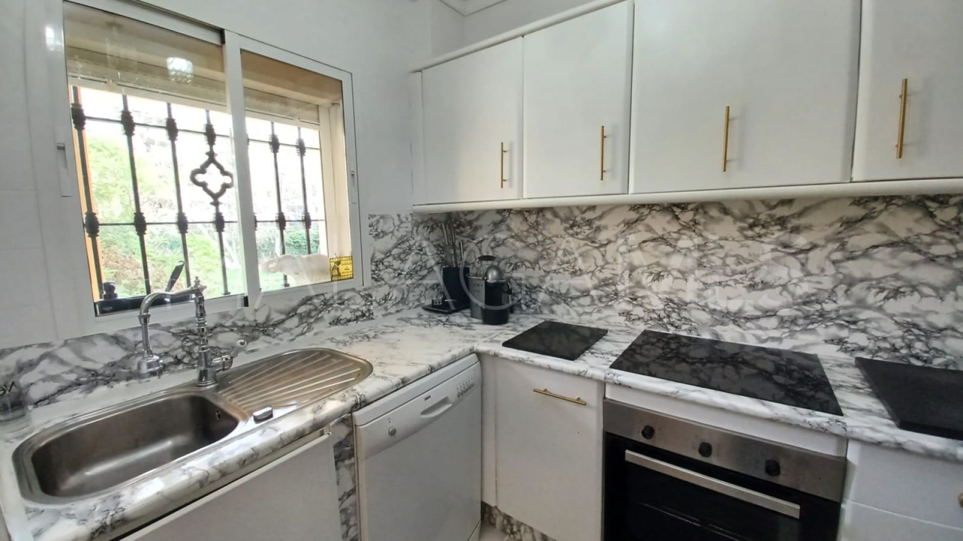Apartamento for sale with 2 bedrooms in Guadalmina Alta