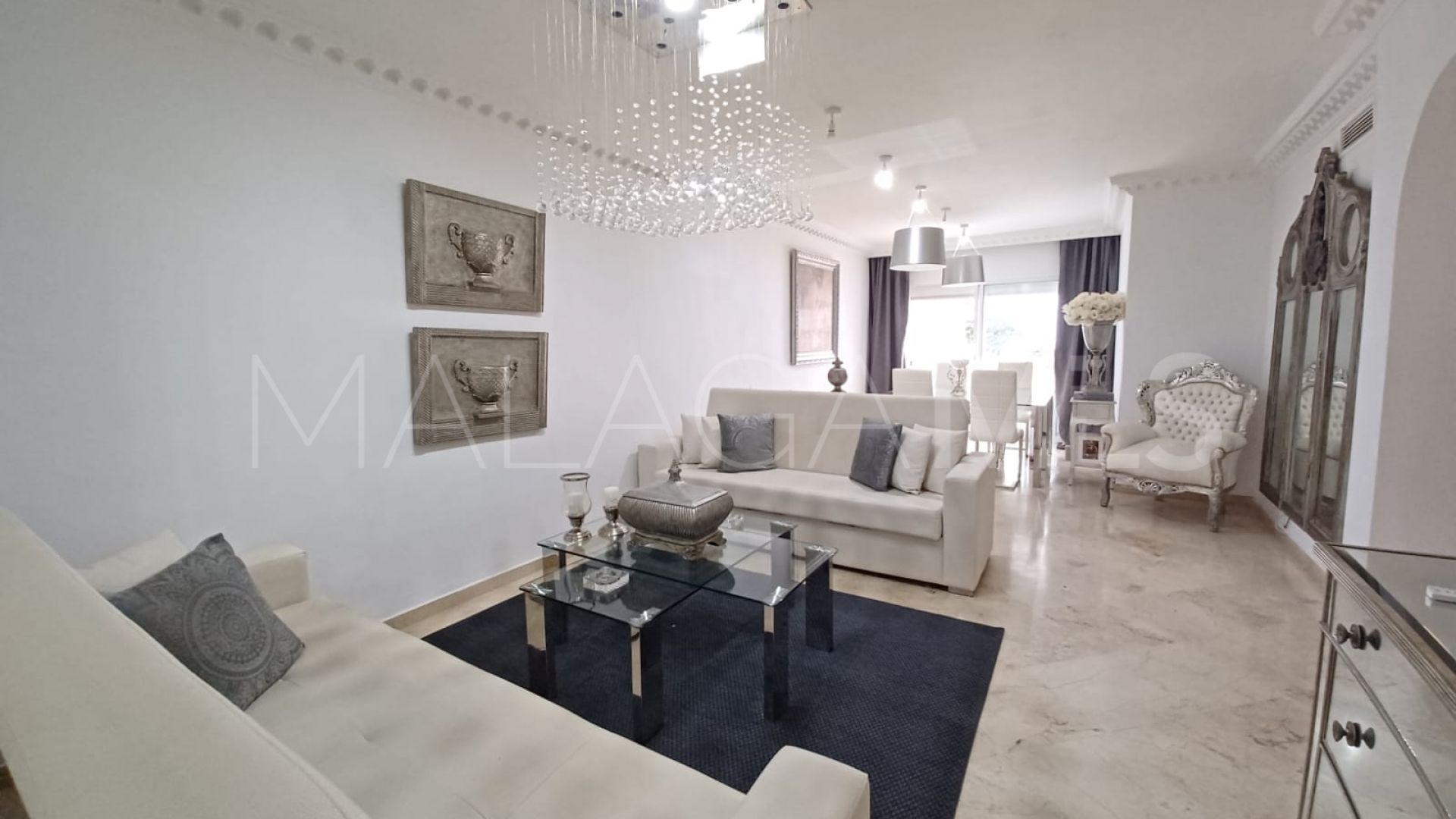 Apartamento for sale with 2 bedrooms in Guadalmina Alta
