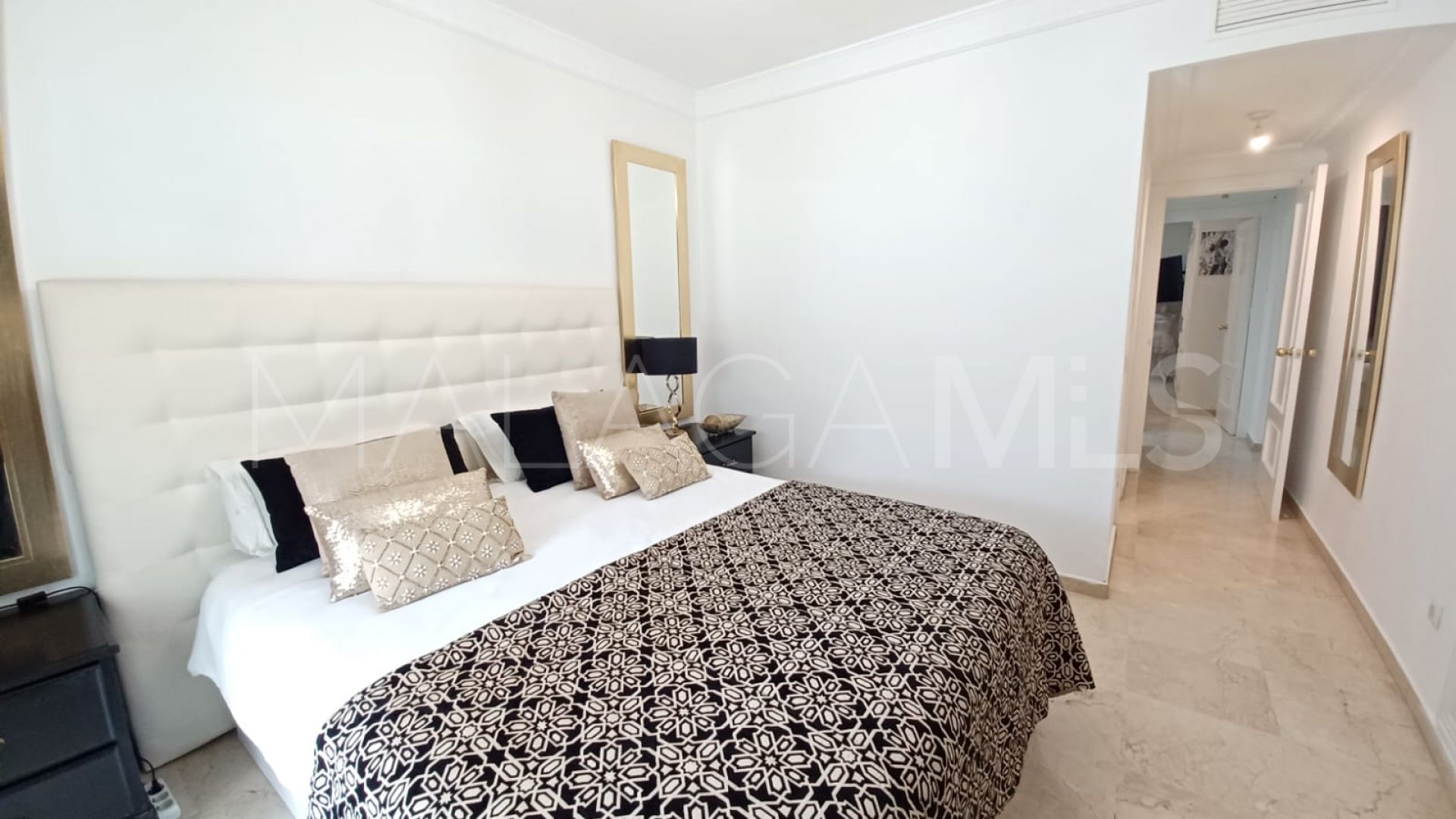 Apartamento for sale with 2 bedrooms in Guadalmina Alta
