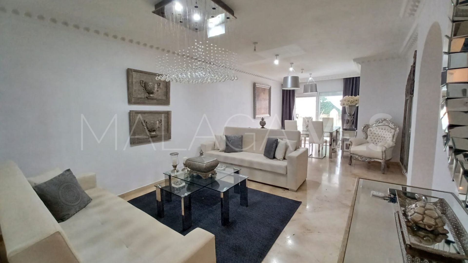 Apartamento for sale with 2 bedrooms in Guadalmina Alta
