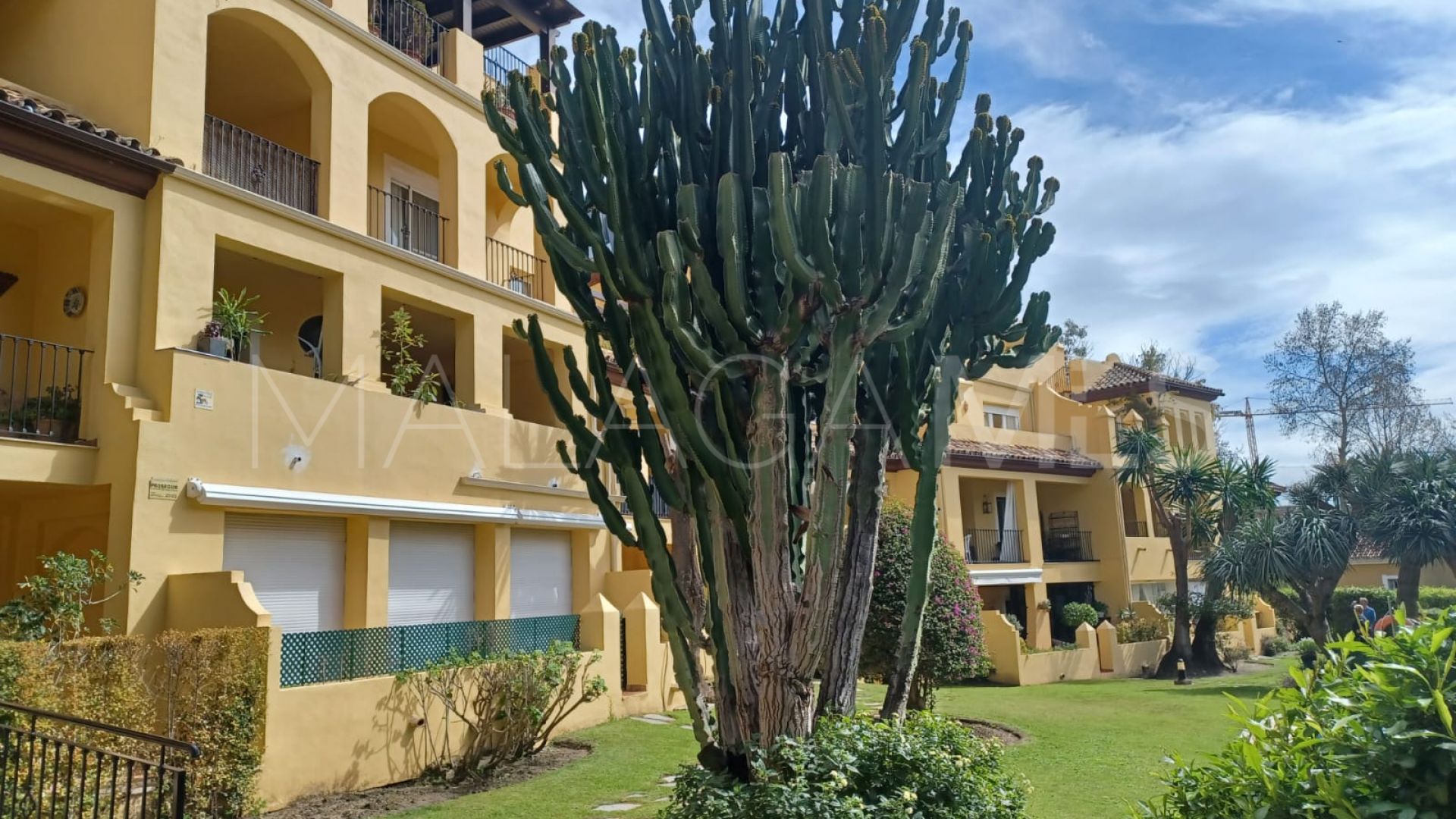 Apartamento for sale with 2 bedrooms in Guadalmina Alta