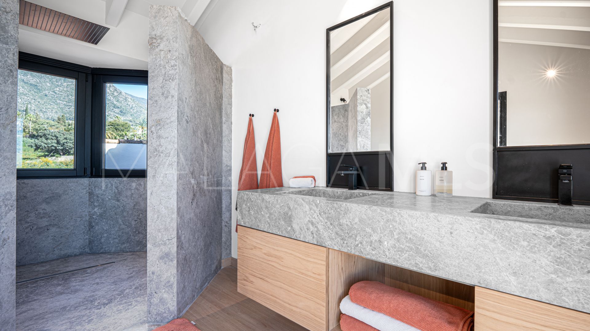 Atico duplex a la venta in Marbella Golden Mile