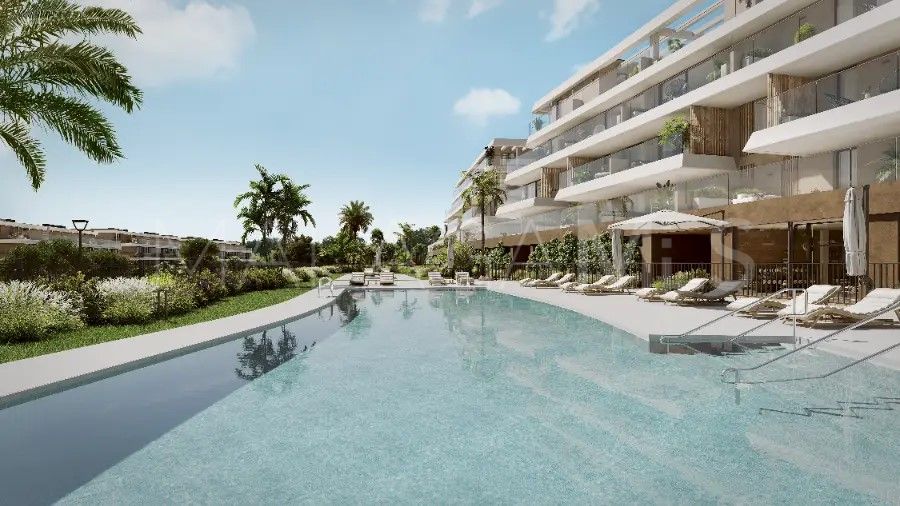 For sale 2 bedrooms apartment in Estepona West