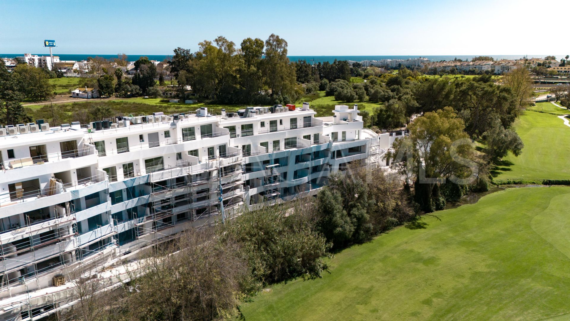 Duplex rez de chaussée for sale in Guadalmina Alta