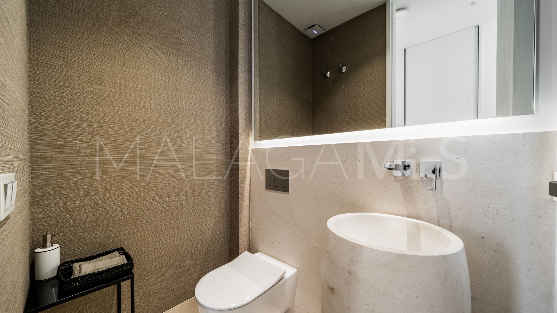 Villa for sale in Lomas del Rey with 5 bedrooms