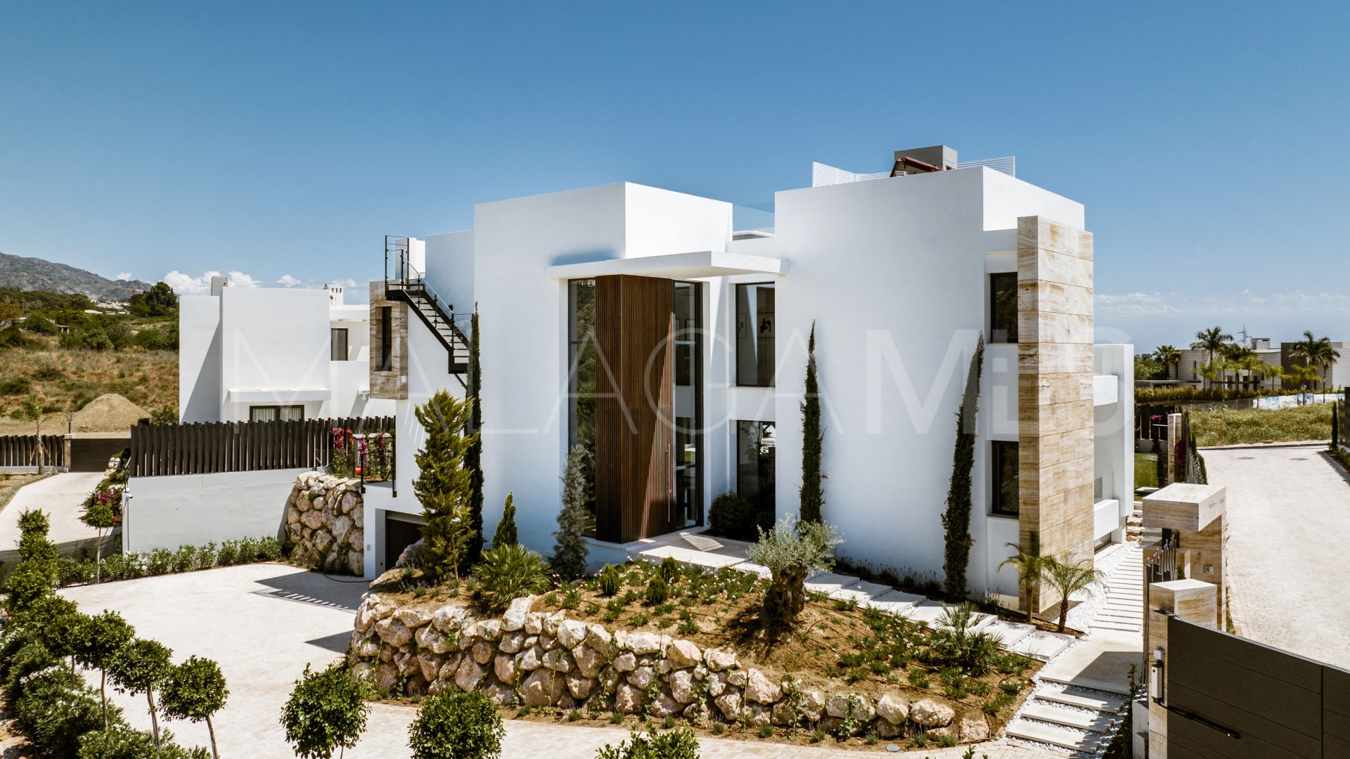Villa for sale in Lomas del Rey with 5 bedrooms