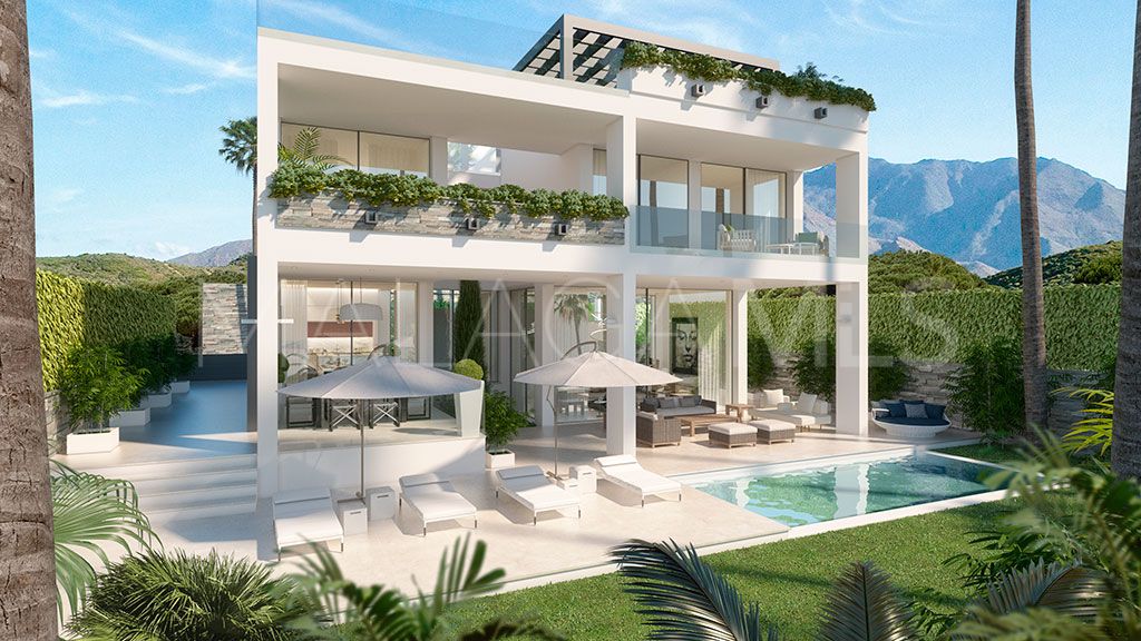 Villa for sale in Estepona Golf