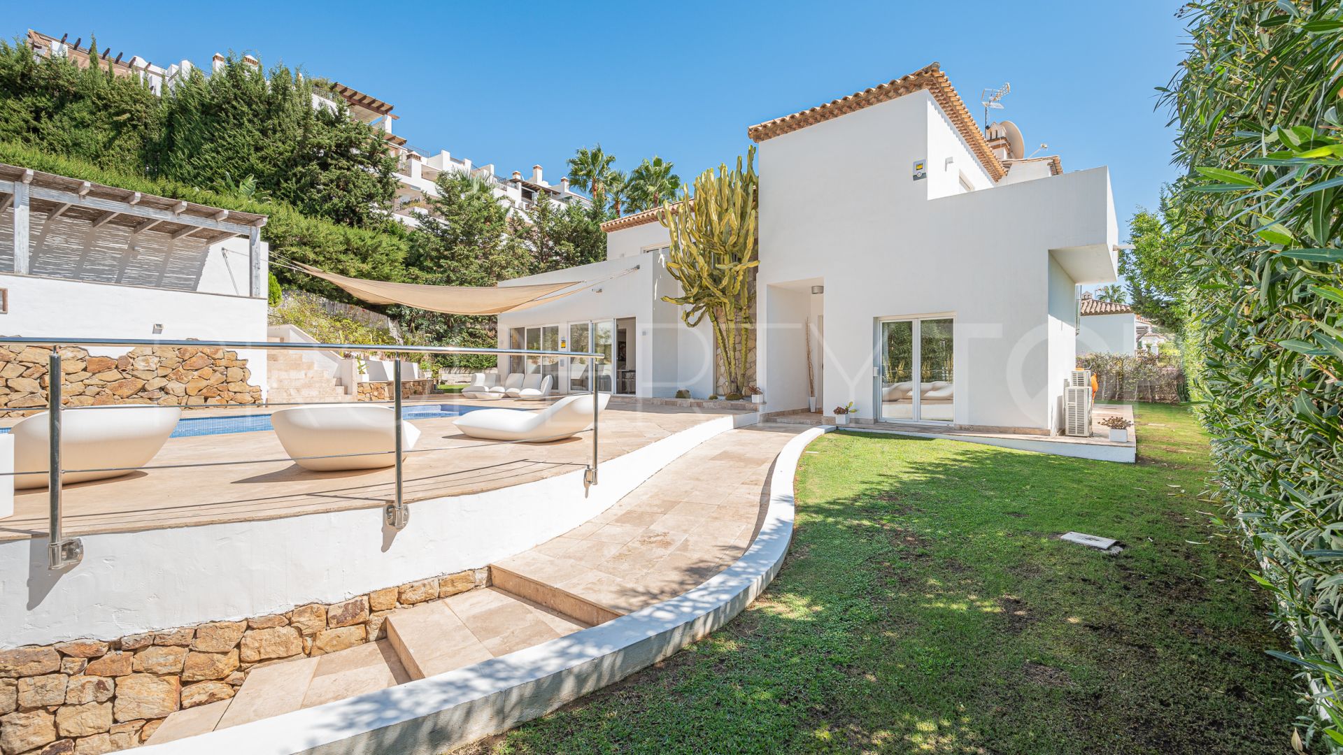 Nueva Andalucia, villa en venta con 5 dormitorios