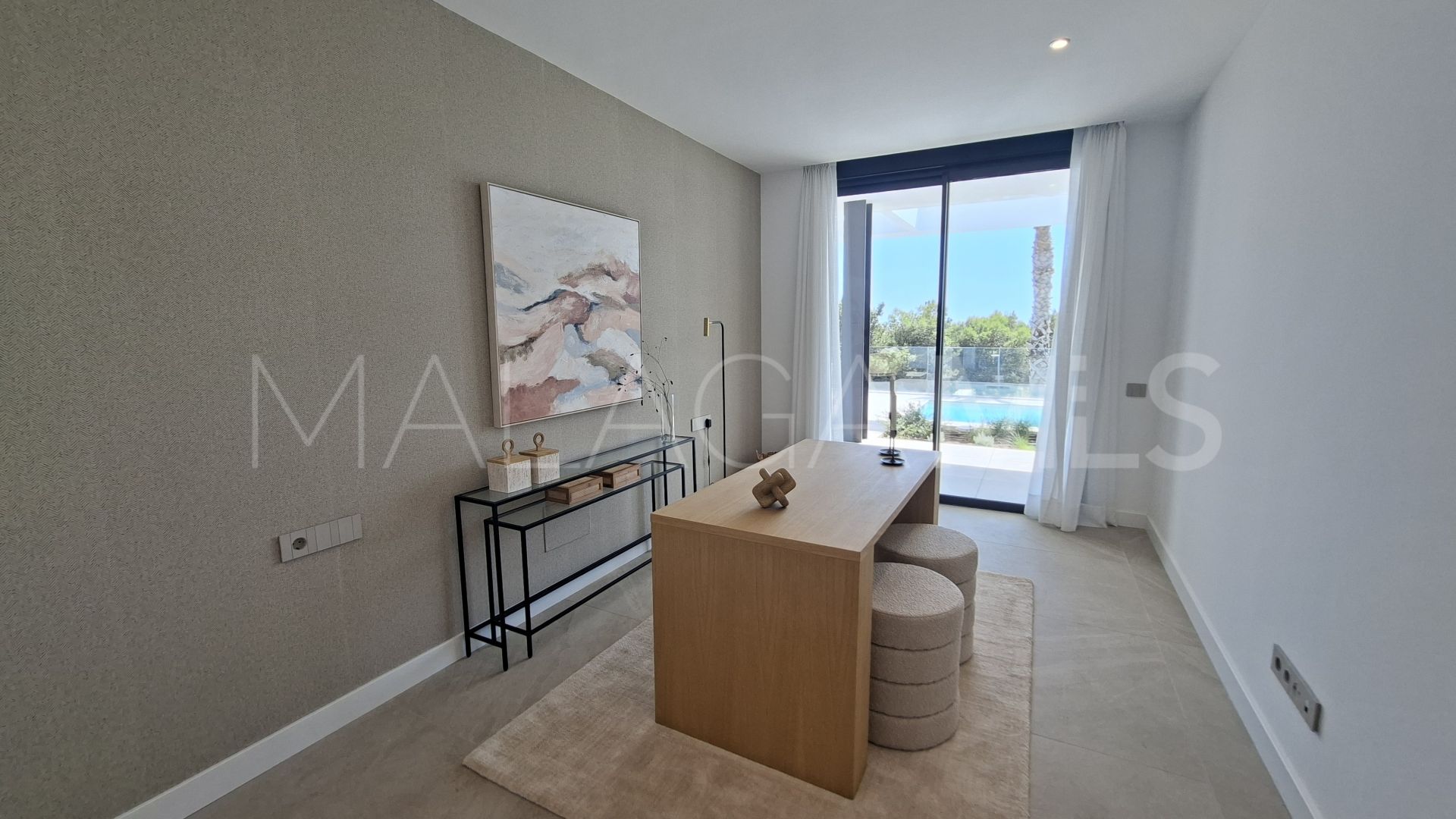 4 bedrooms Marbella East apartment for sale