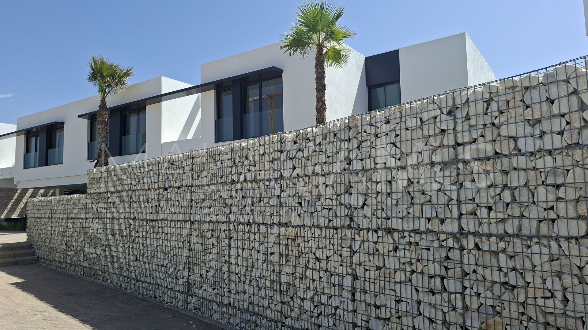 4 bedrooms Marbella East apartment for sale