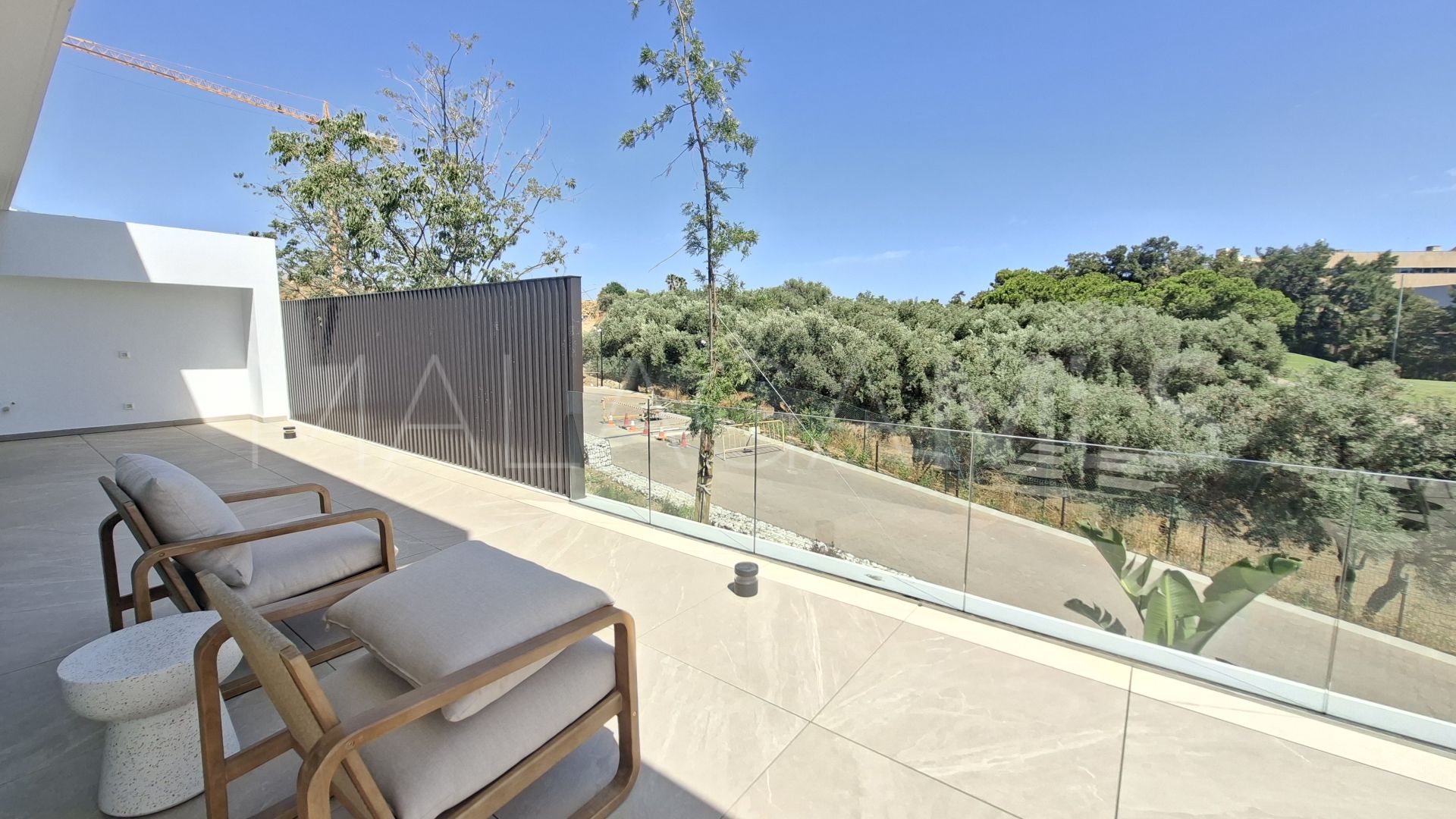 4 bedrooms Marbella East apartment for sale