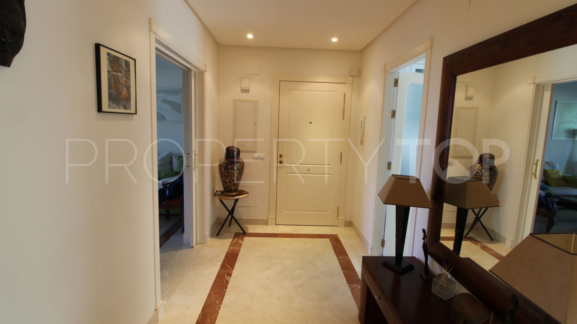 2 bedrooms La Corniche ground floor apartment for sale