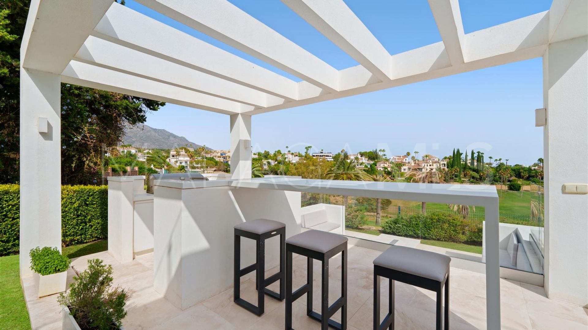 Se vende villa in Nueva Andalucia