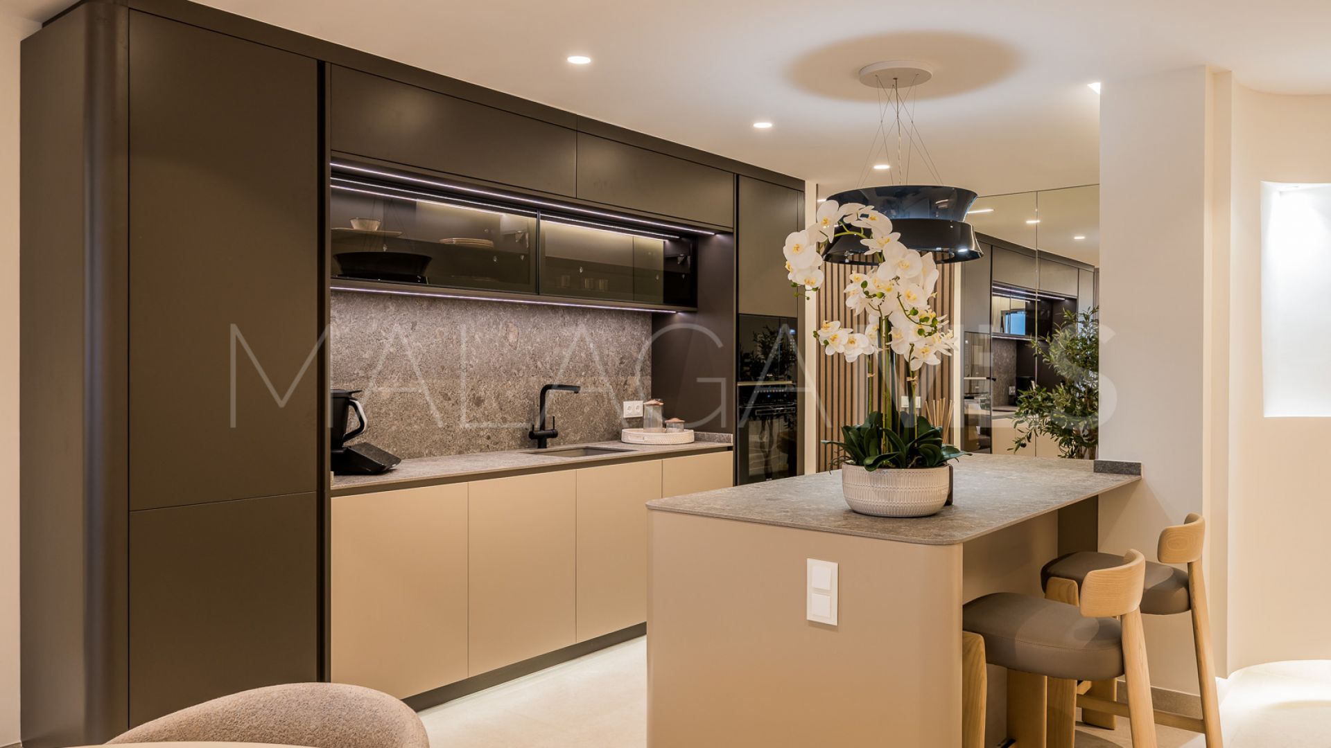 Duplex penthouse for sale in Bahía del Velerín