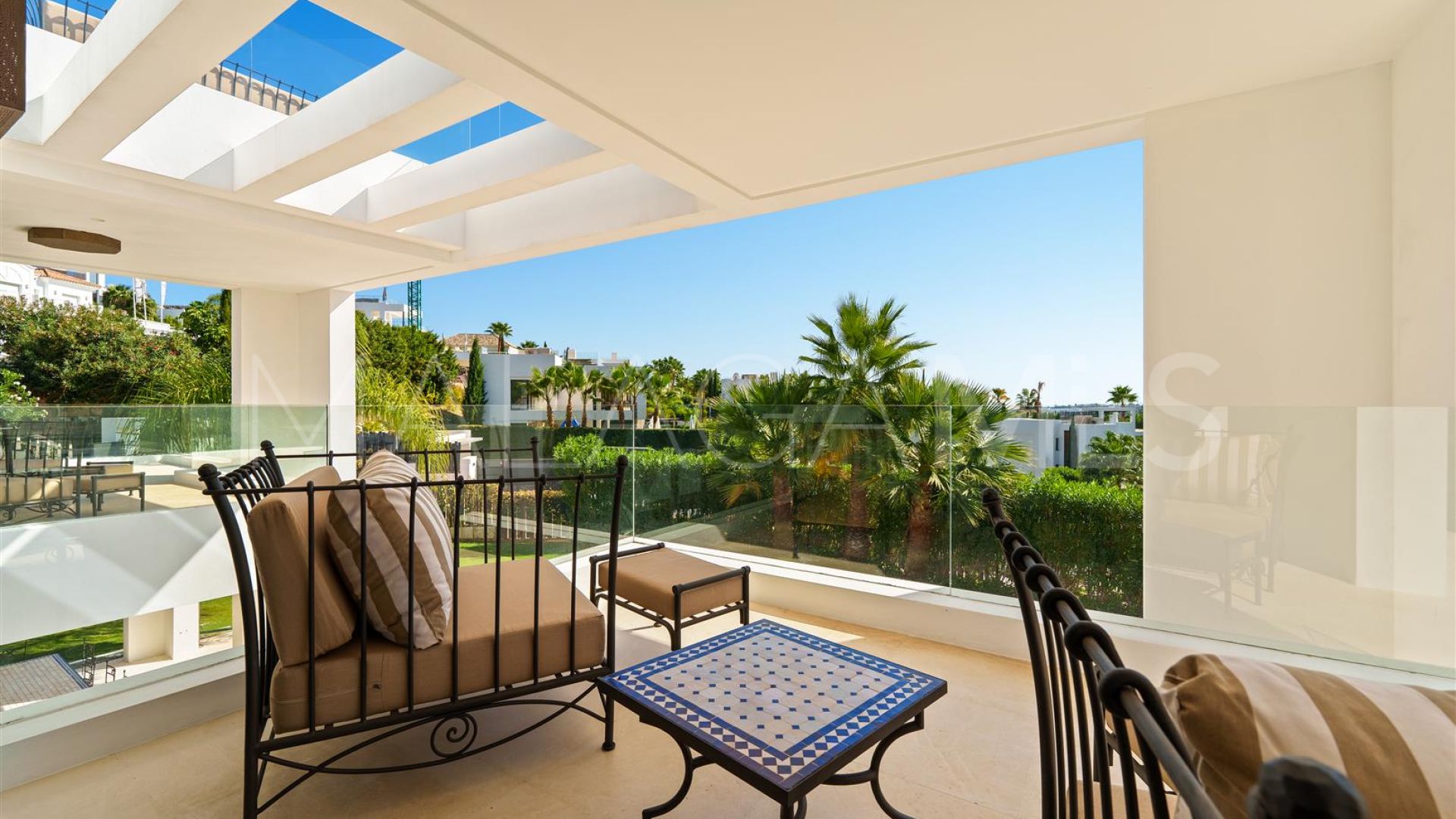 Nueva Andalucia 6 bedrooms villa for sale