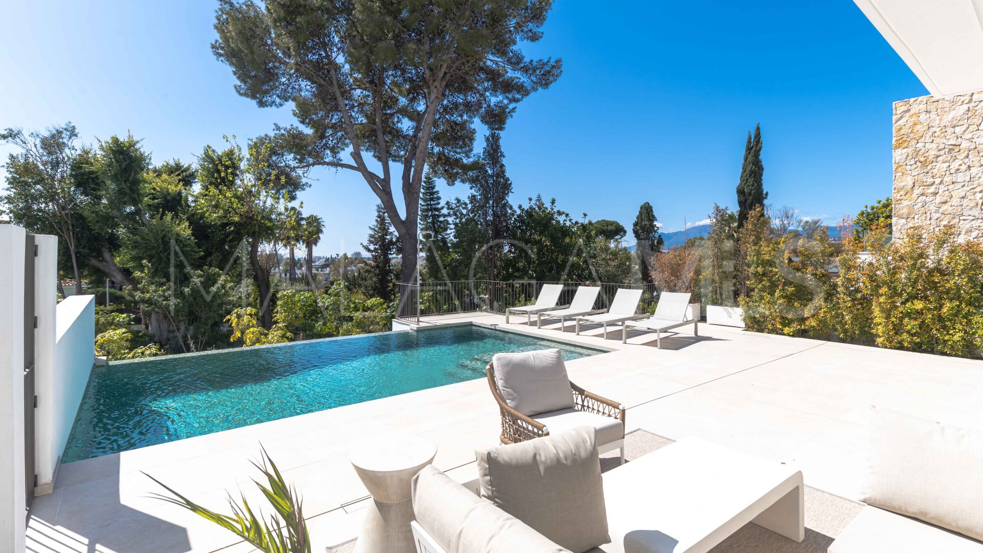 Villa for sale in San Pedro de Alcantara