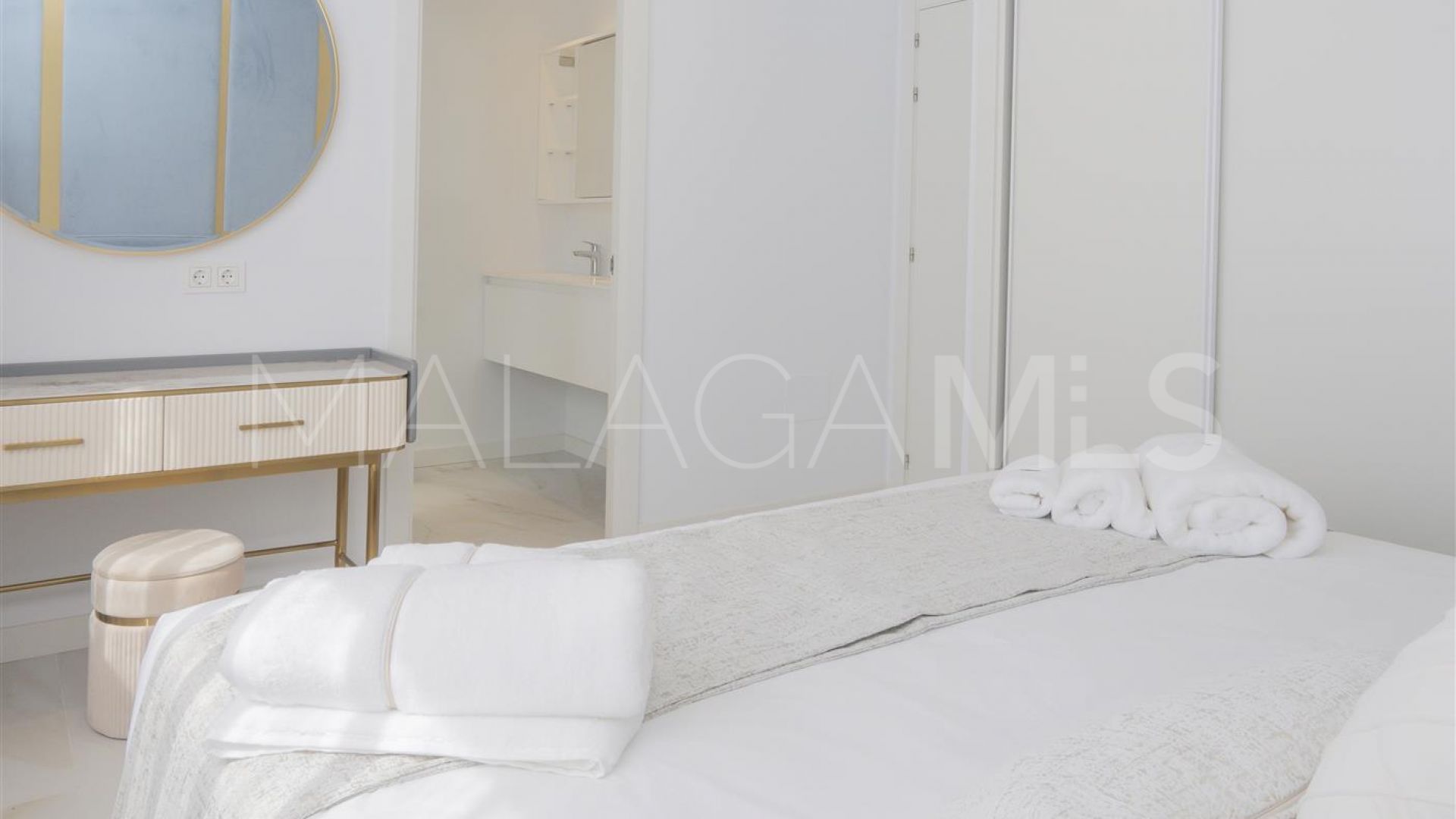 Radhus for sale in Los Naranjos