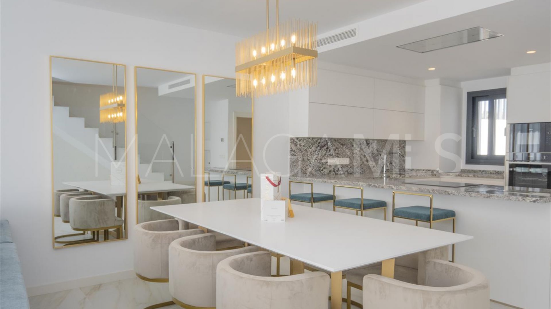 Radhus for sale in Los Naranjos