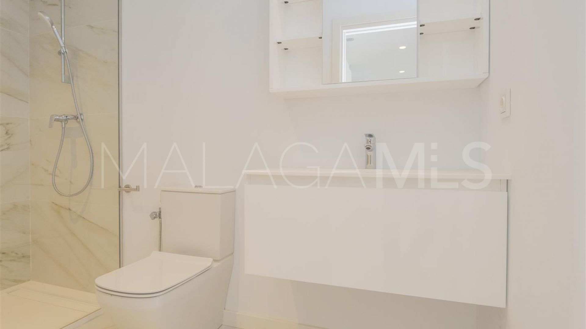 Radhus for sale in Los Naranjos