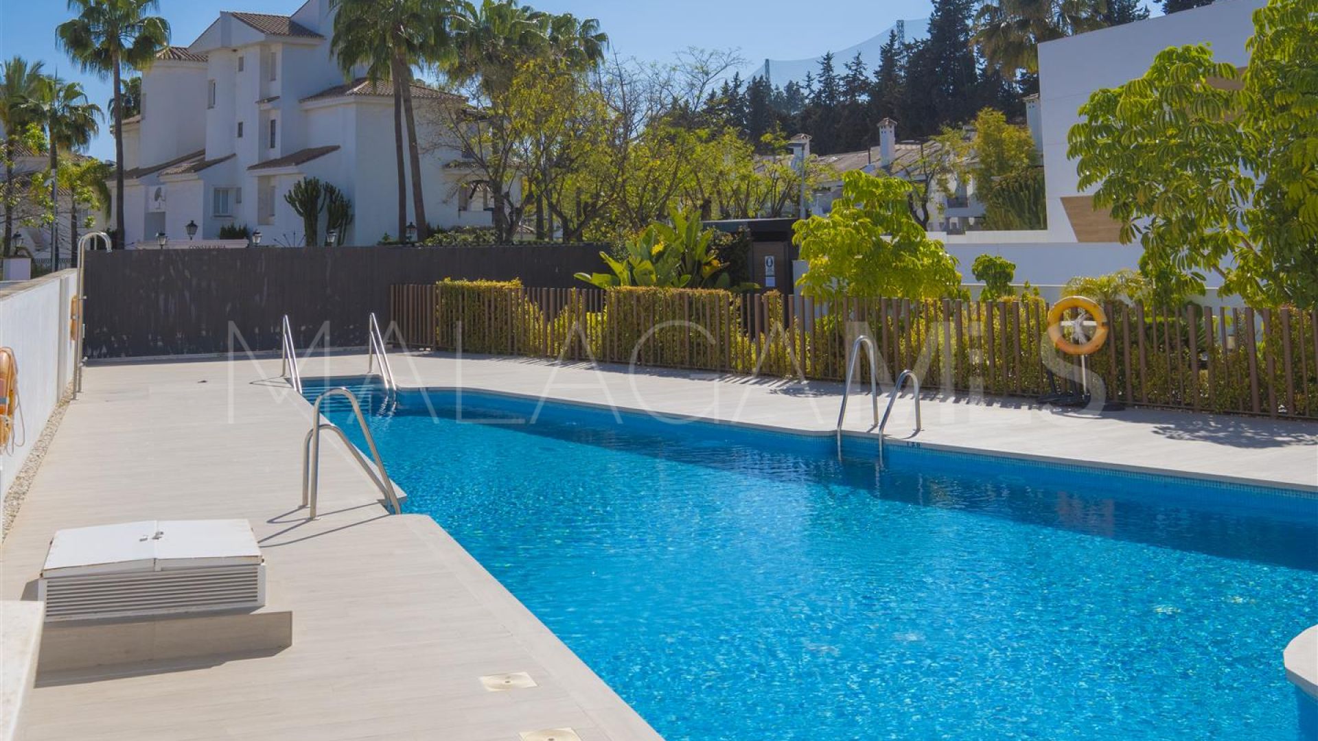 Radhus for sale in Los Naranjos