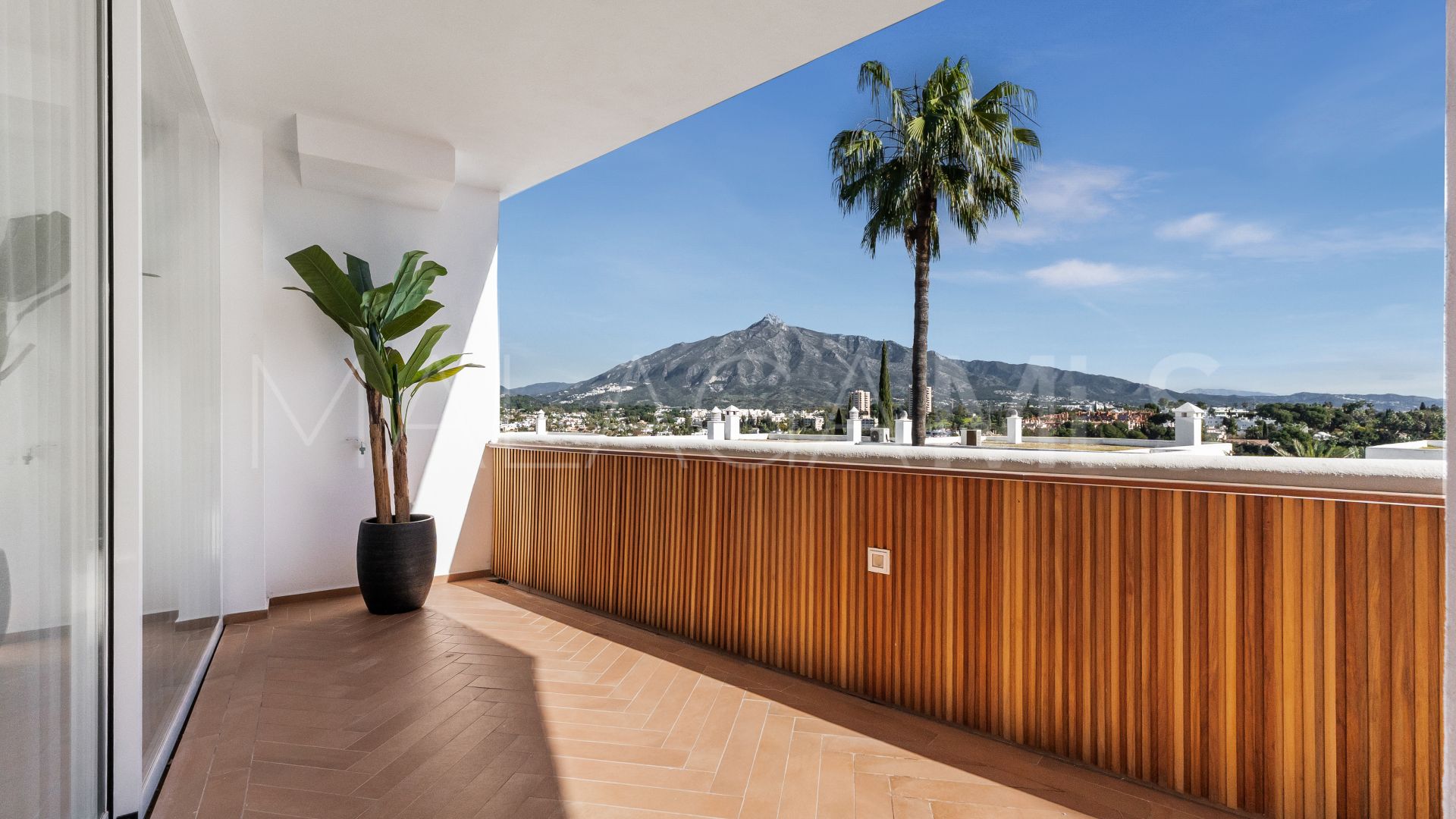 Apartment for sale in Nueva Andalucia