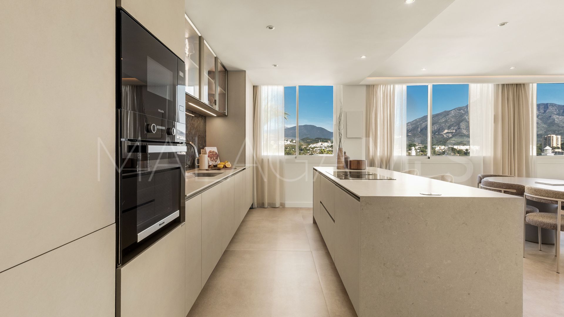 Apartment for sale in Nueva Andalucia