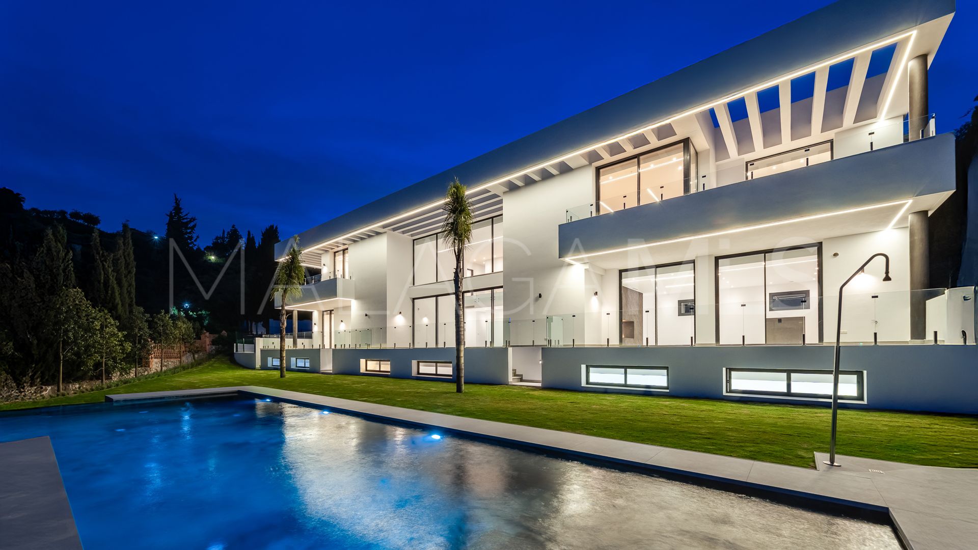 Villa for sale in Paraiso Alto