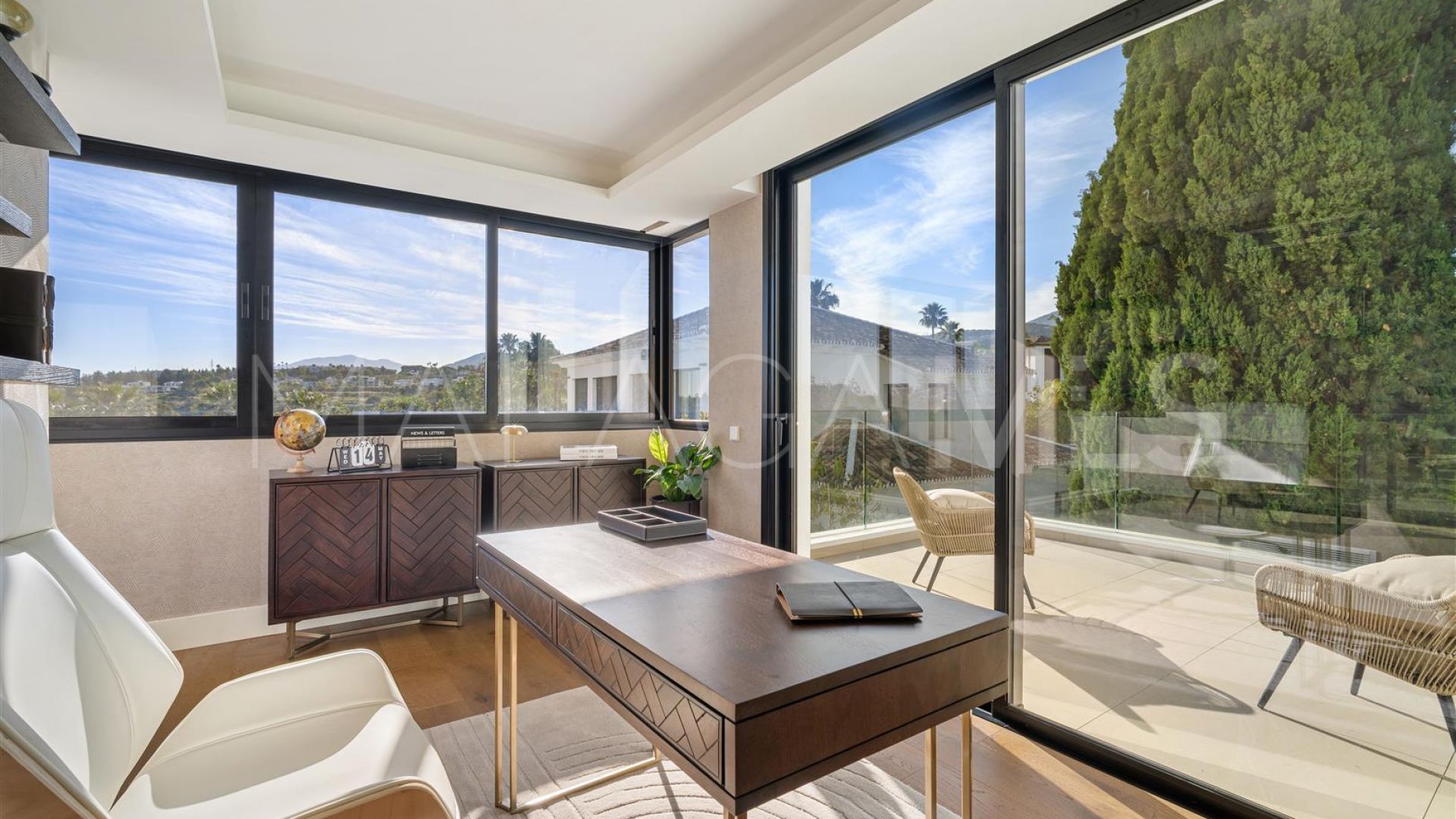 For sale Los Naranjos villa with 6 bedrooms