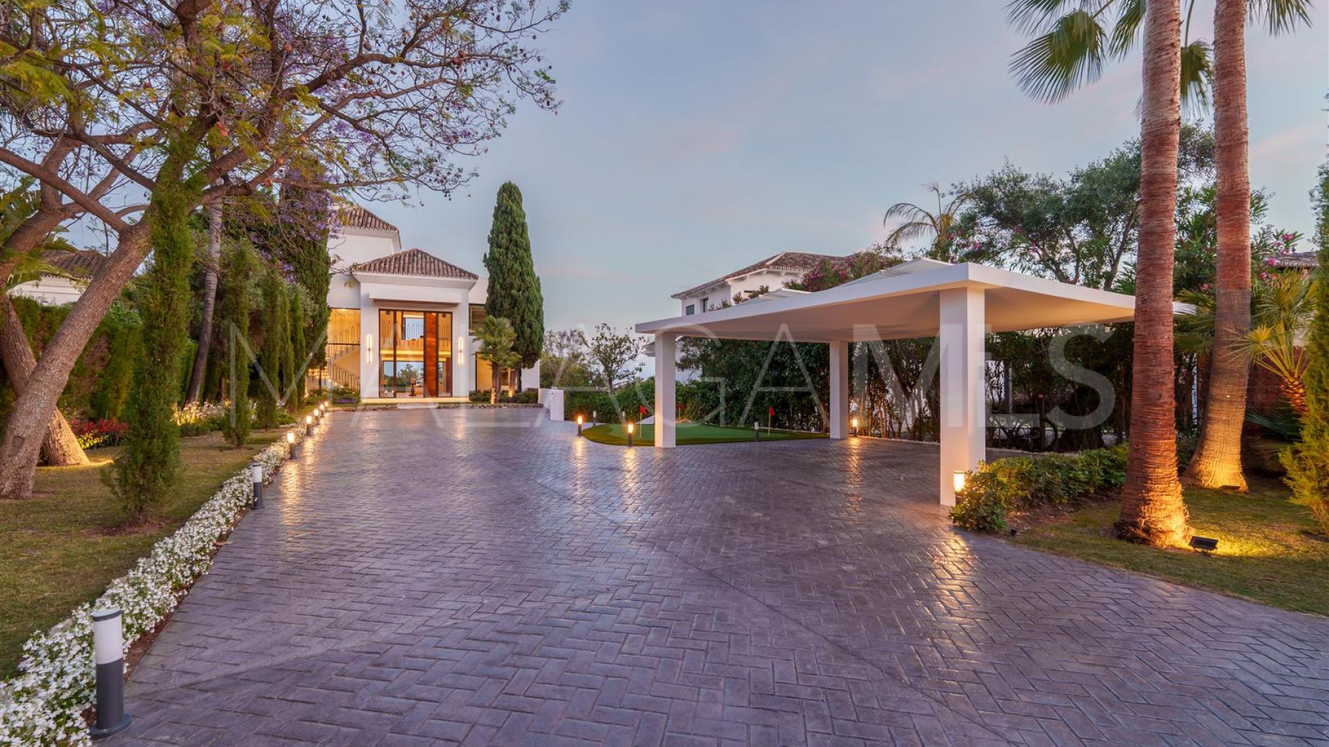 For sale Los Naranjos villa with 6 bedrooms