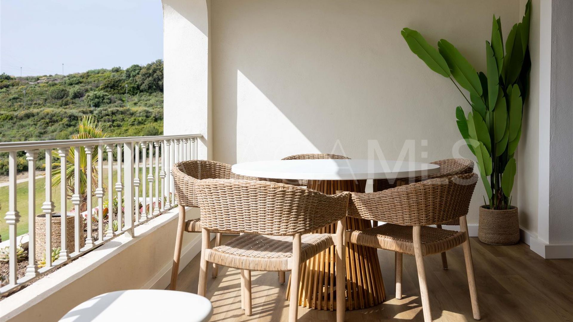 Radhus for sale in Azata Golf