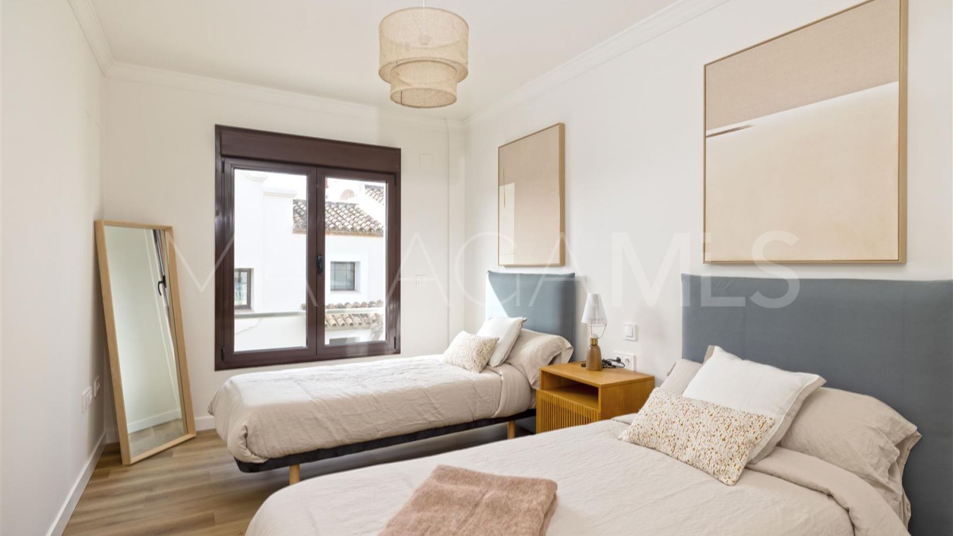 Radhus for sale in Azata Golf