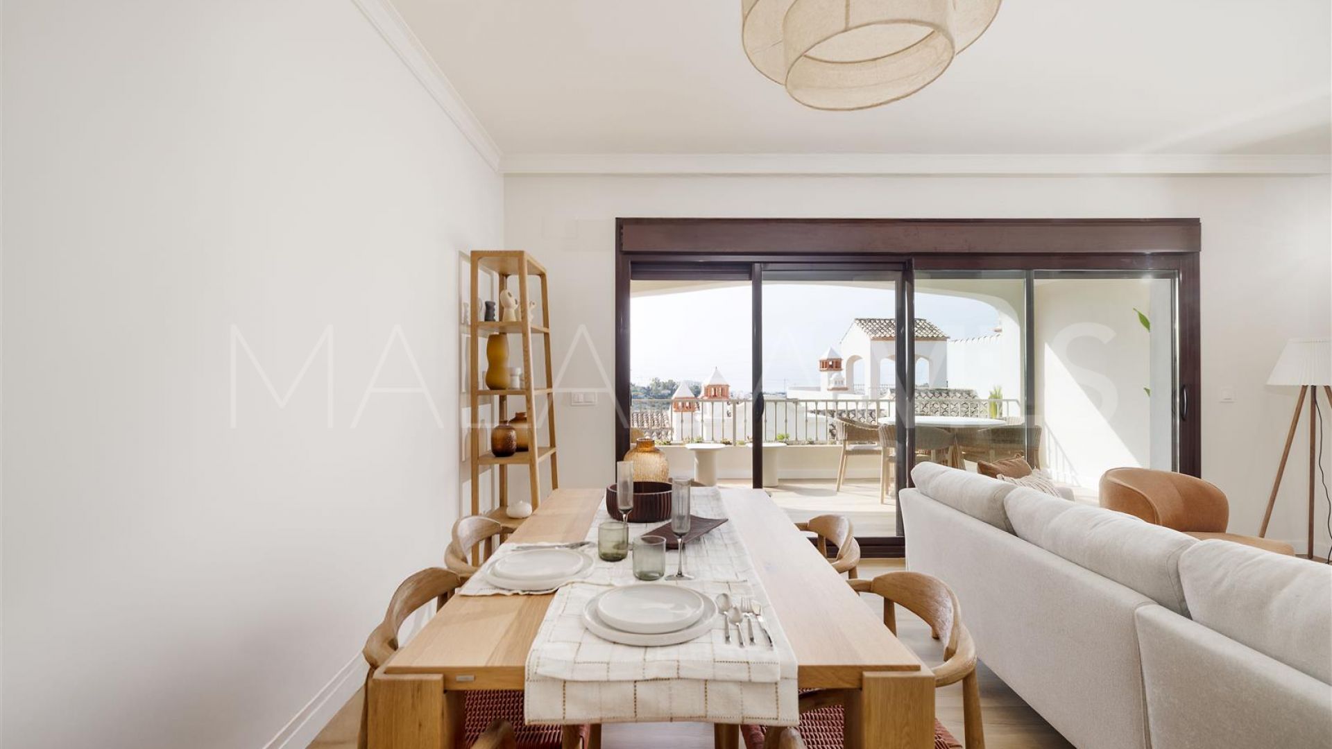 Radhus for sale in Azata Golf