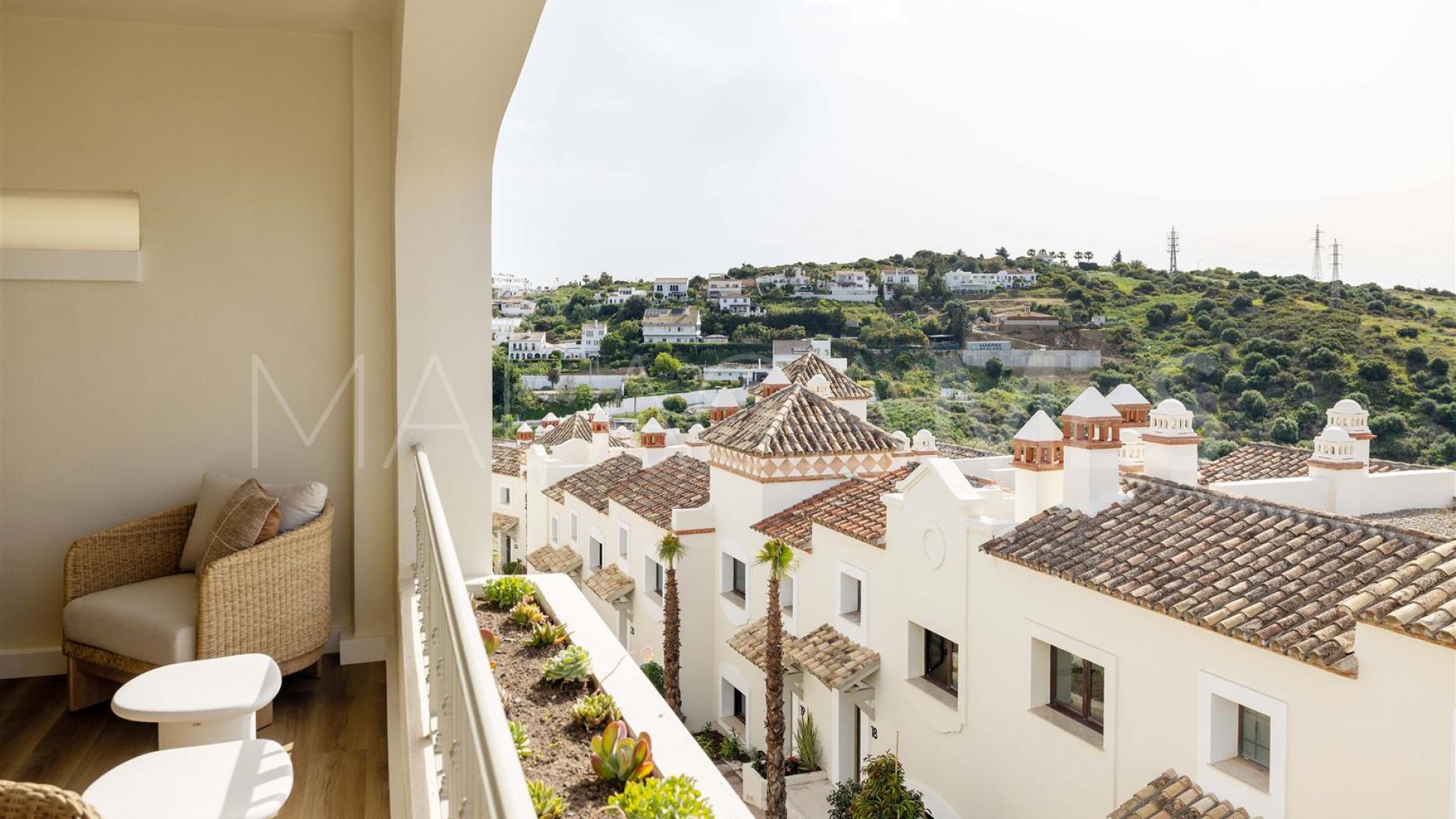 Radhus for sale in Azata Golf