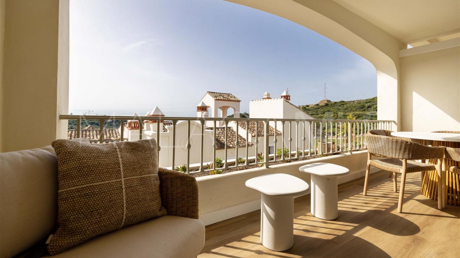 Radhus for sale in Azata Golf