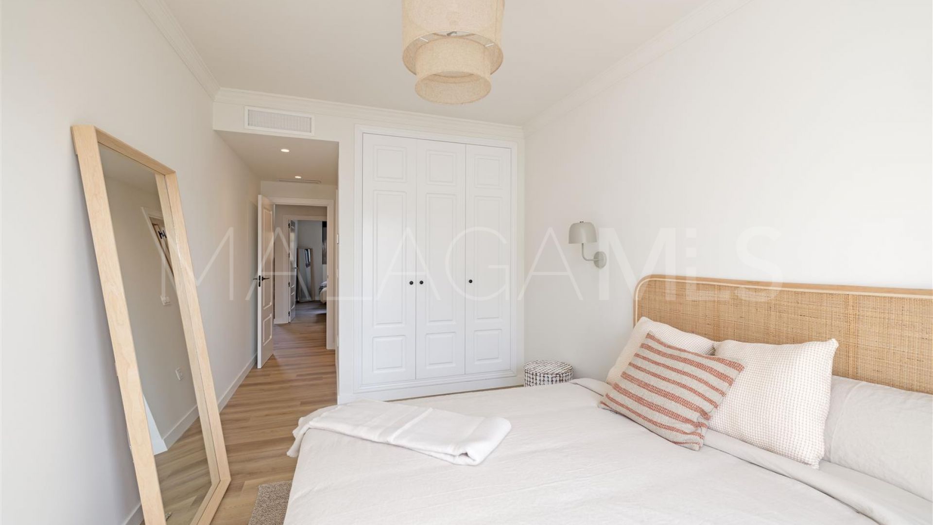 Radhus for sale in Azata Golf