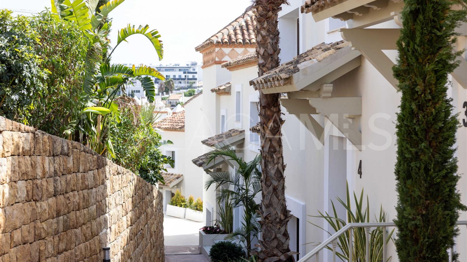 Radhus for sale in Azata Golf